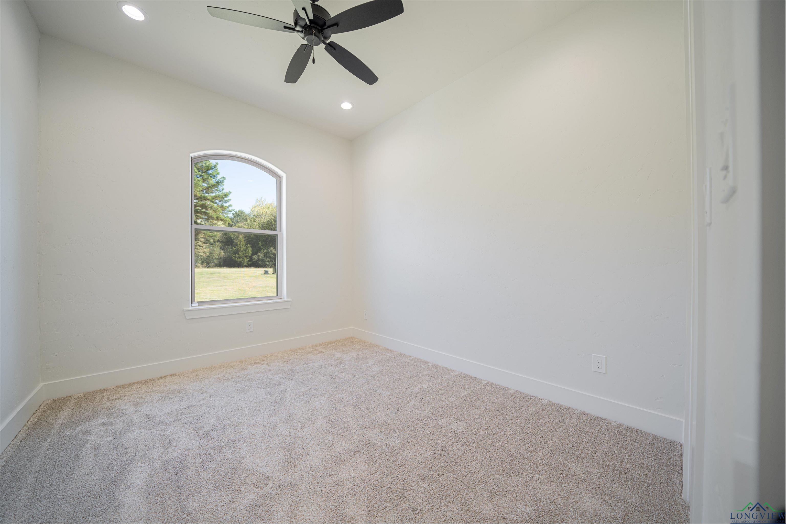 125 Thorn Briar