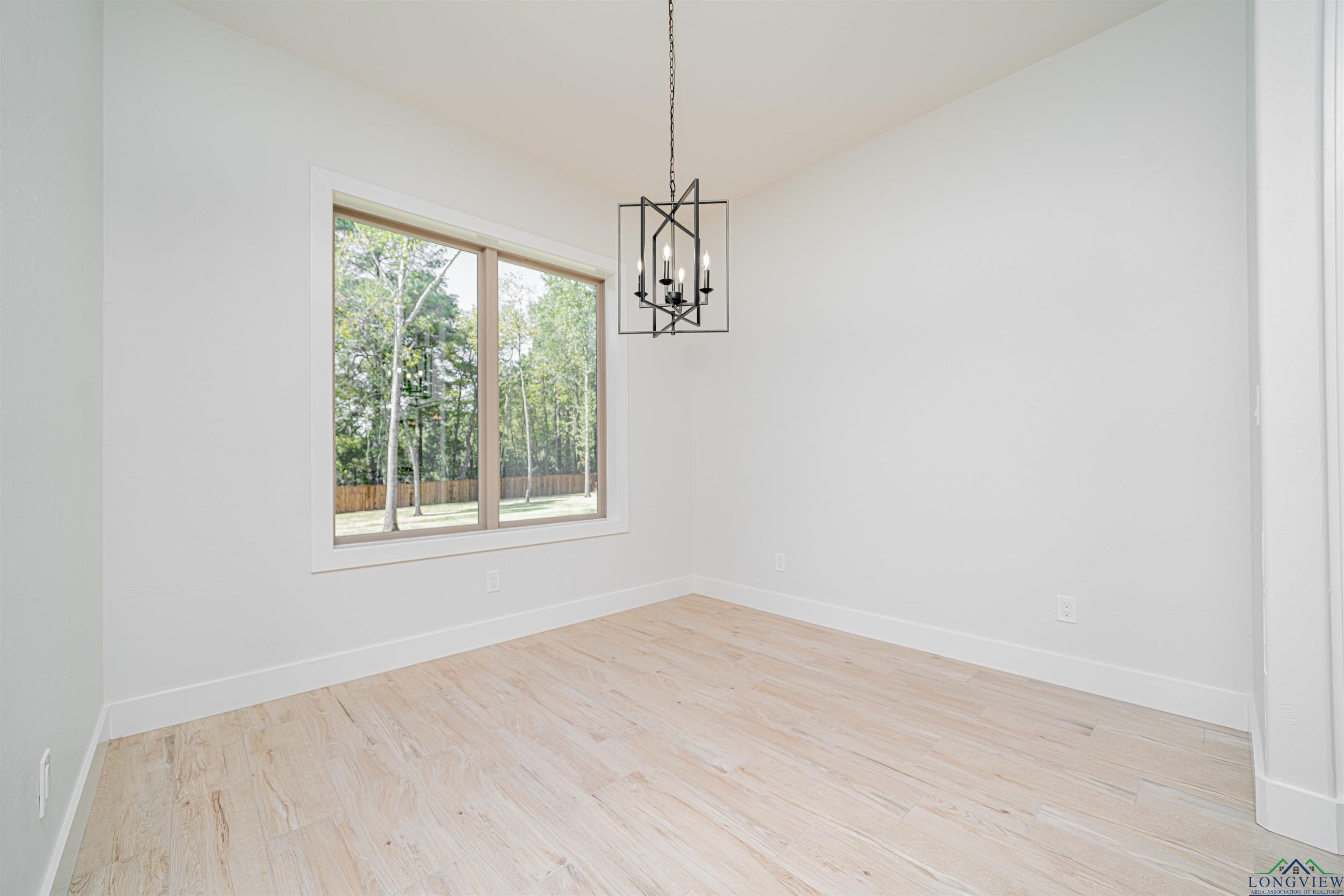 125 Thorn Briar