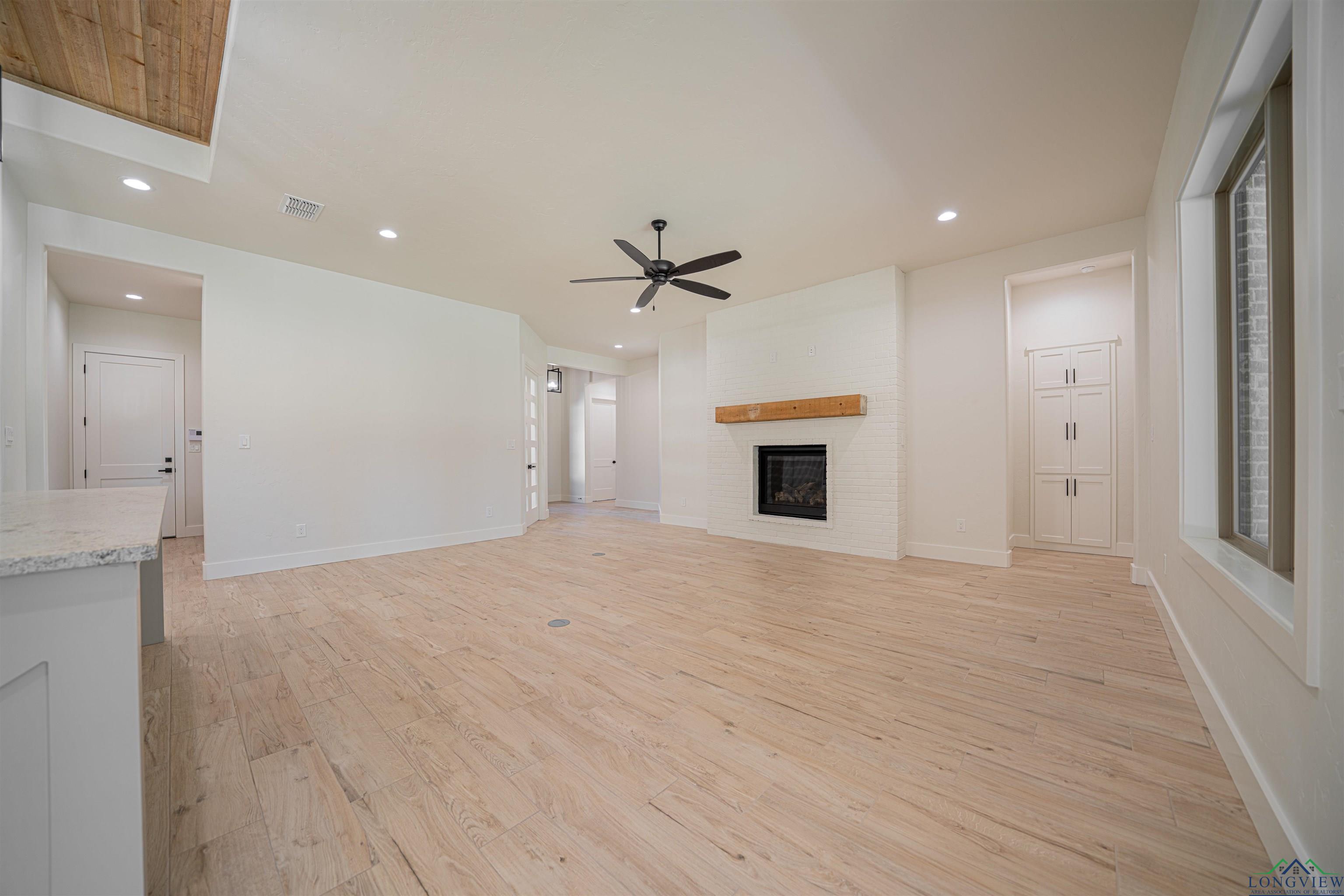125 Thorn Briar