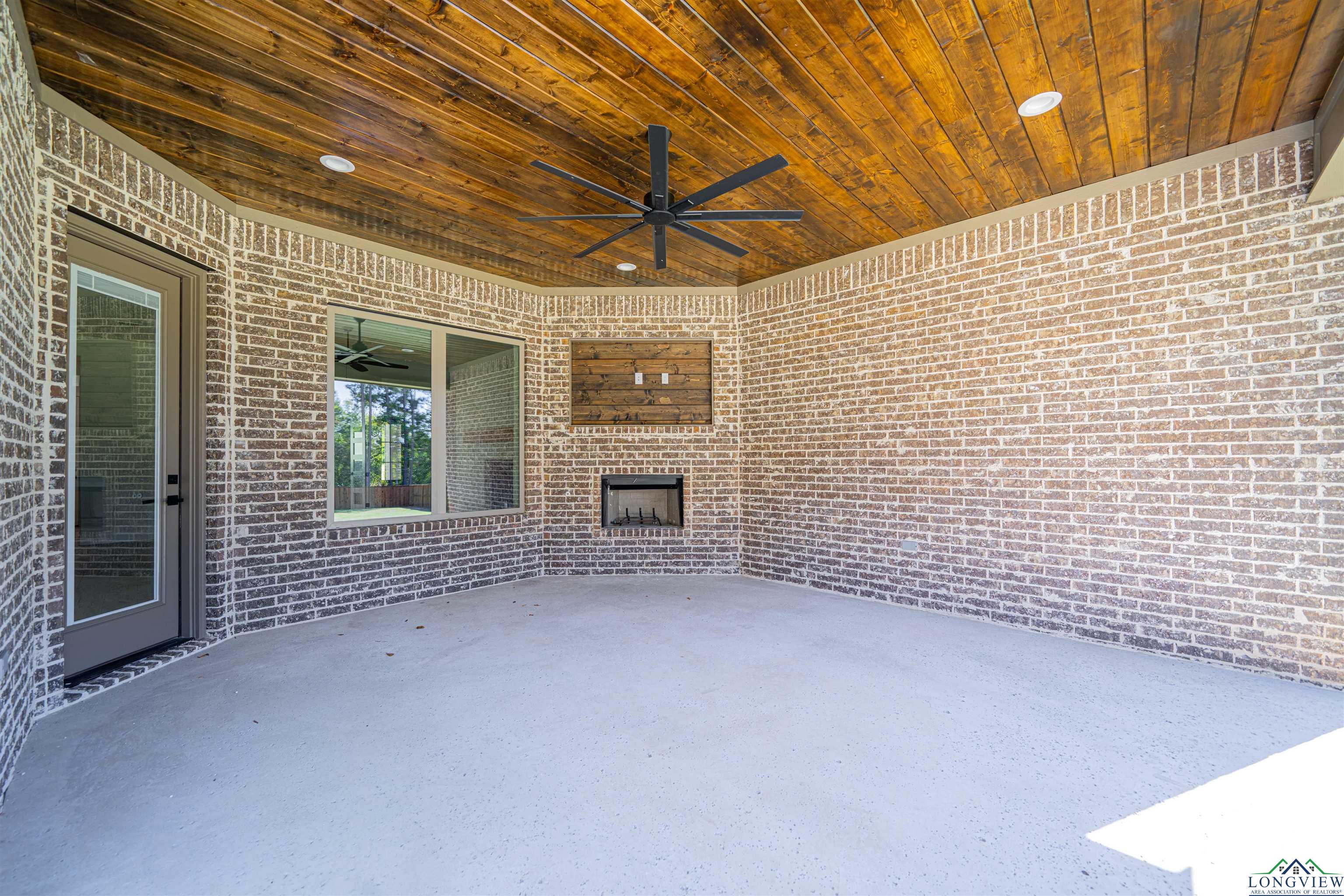 125 Thorn Briar