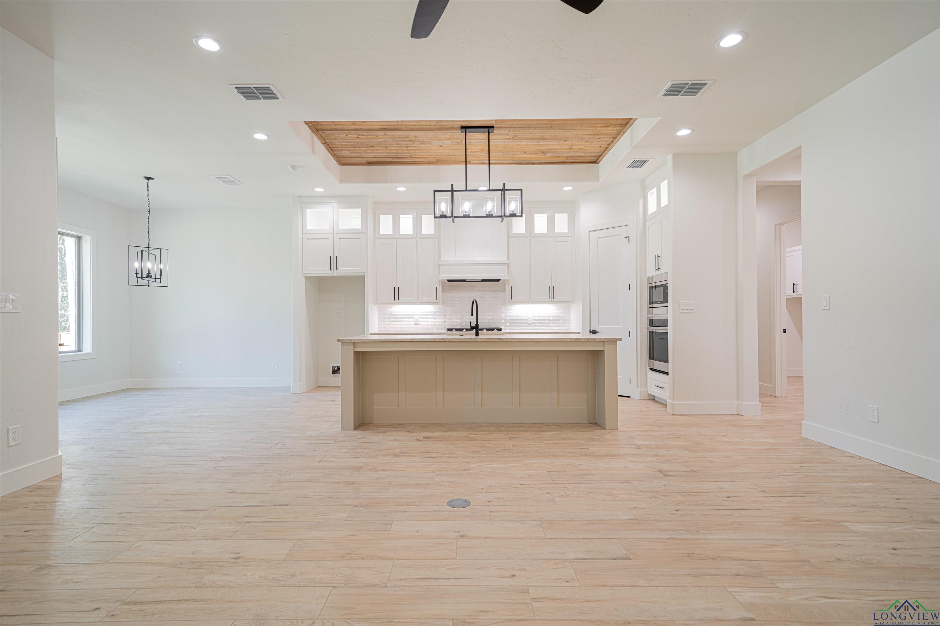 125 Thorn Briar