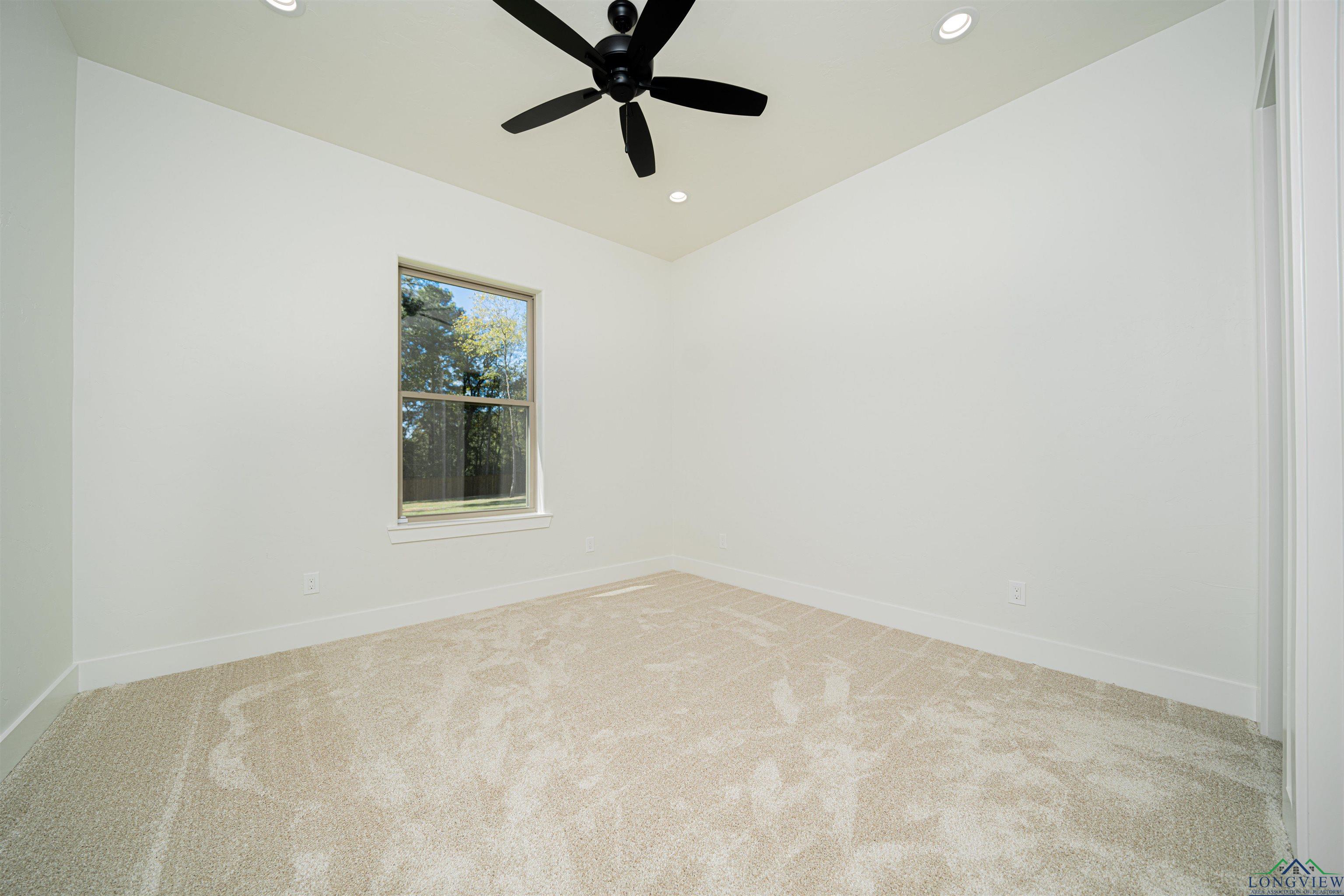 125 Thorn Briar