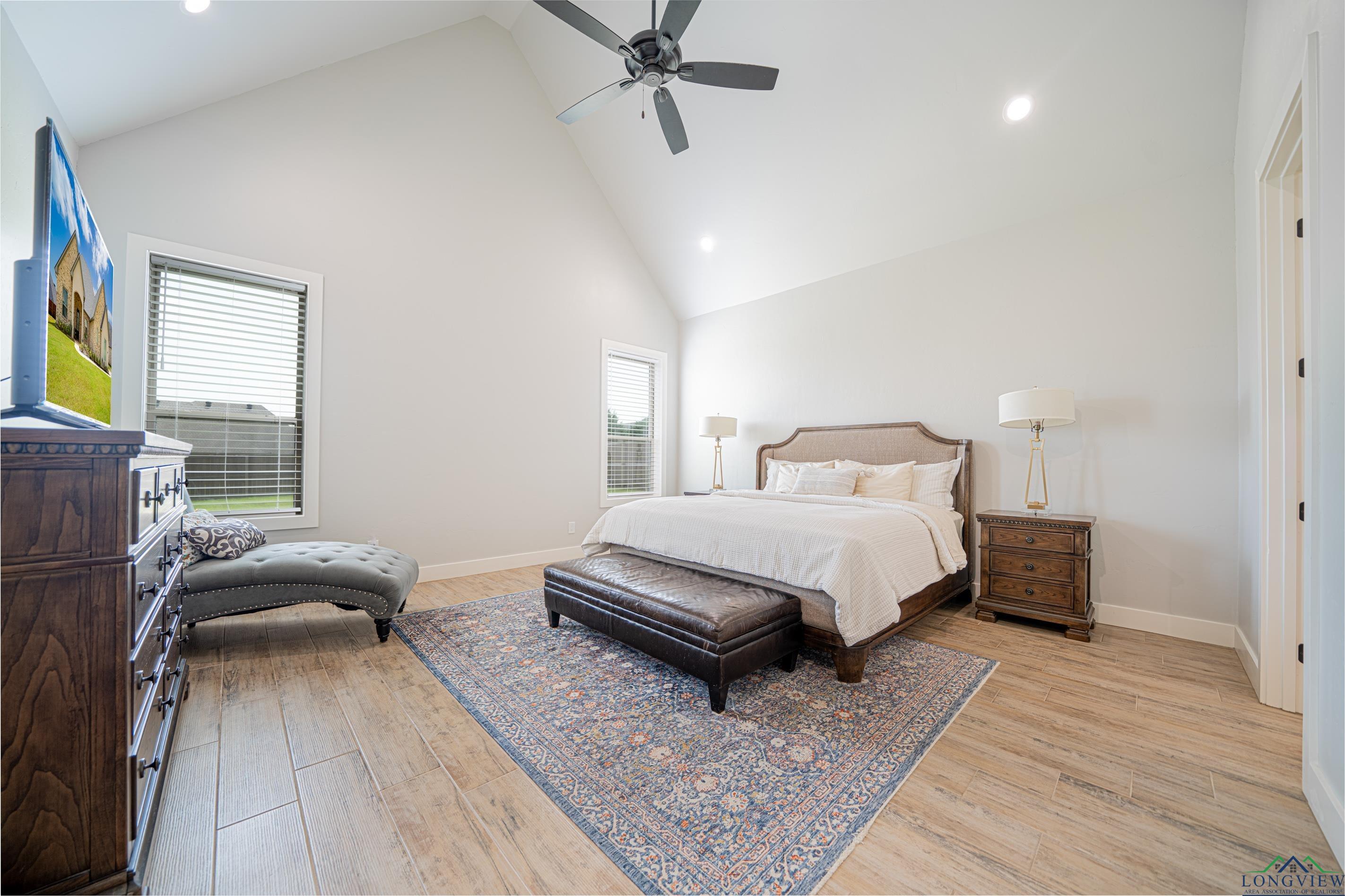 3915 Hidden Hills Cr