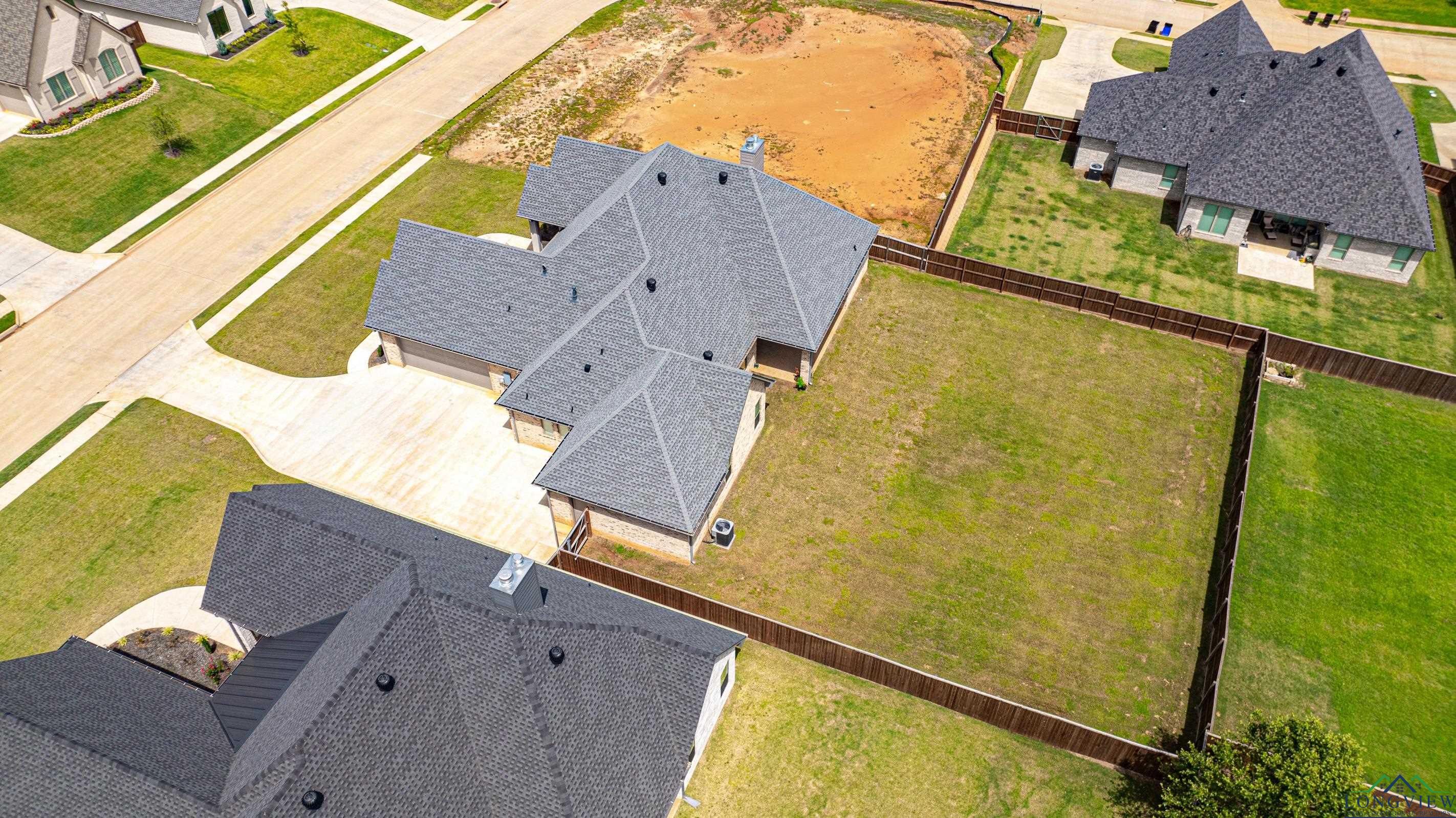 3915 Hidden Hills Cr