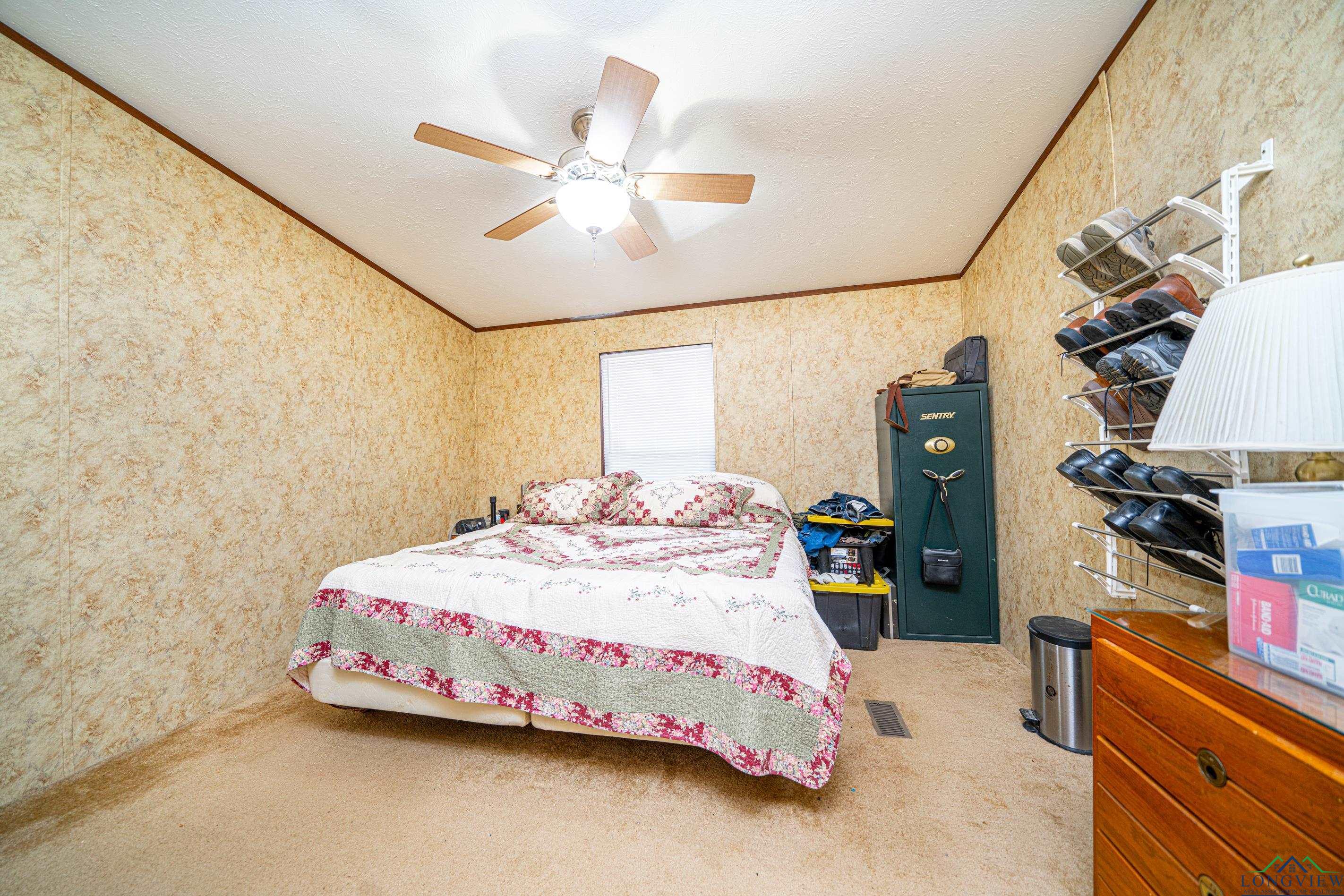 5247 E FM 2625