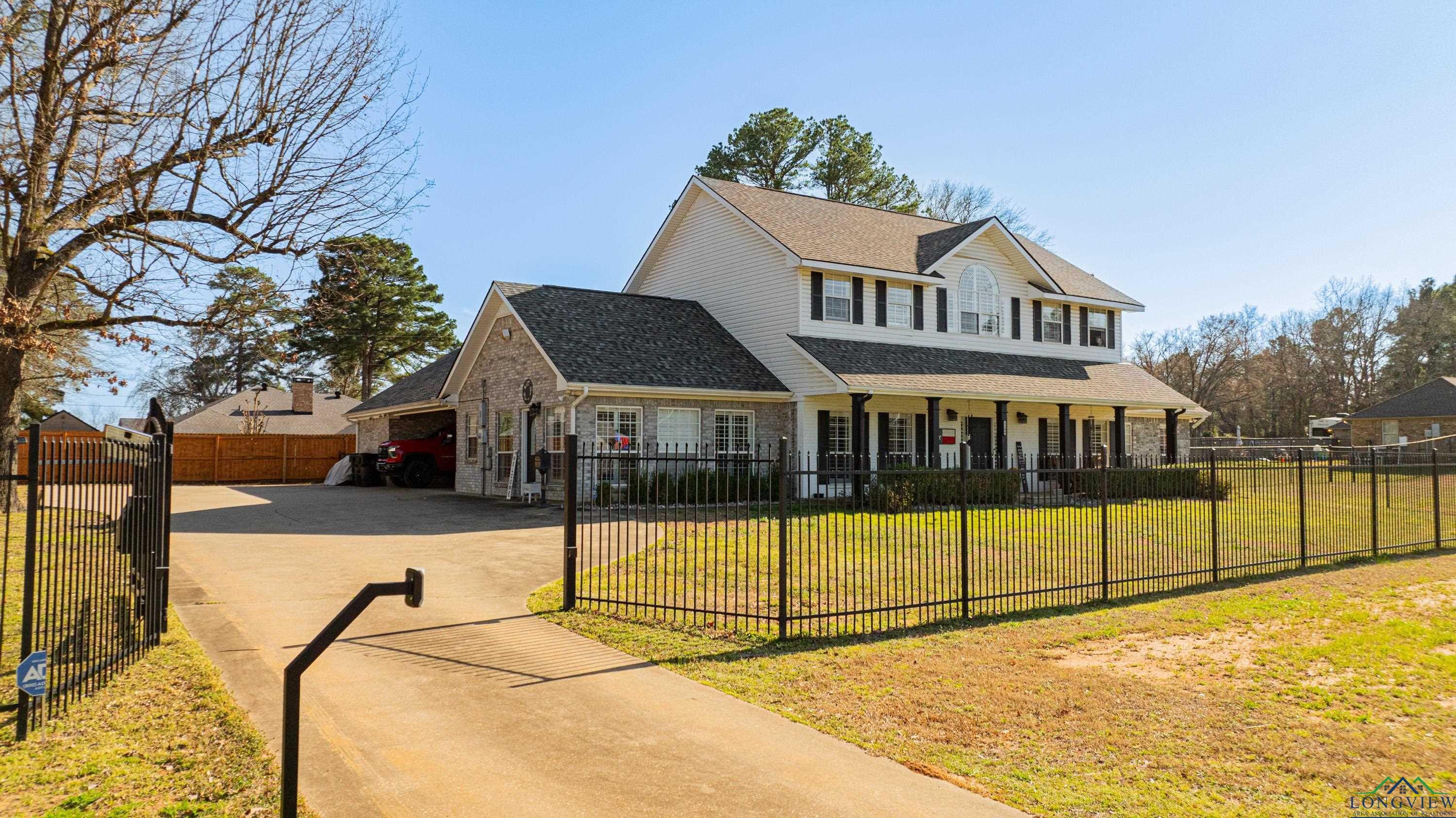 2106 E George Richey
