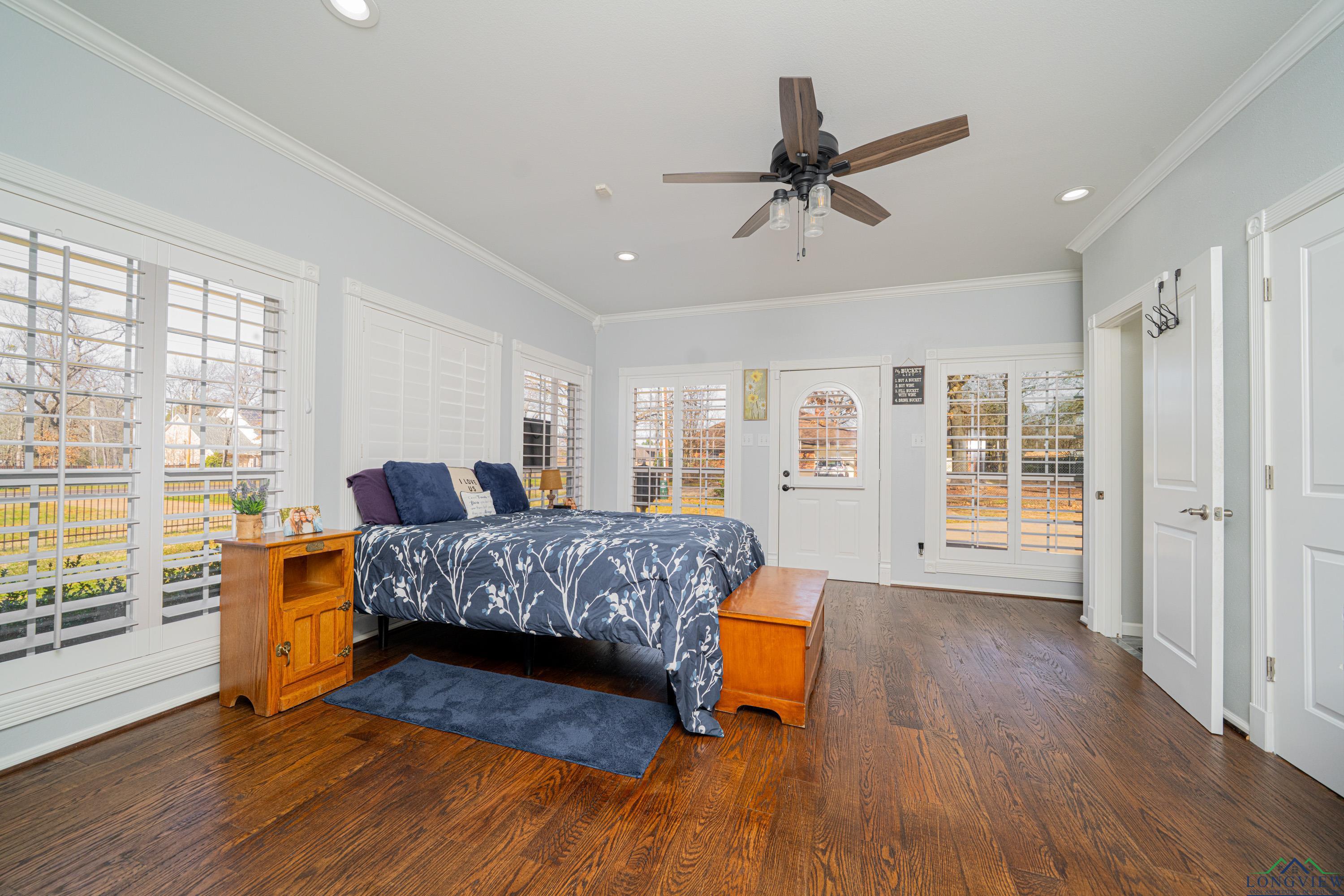 2106 E George Richey