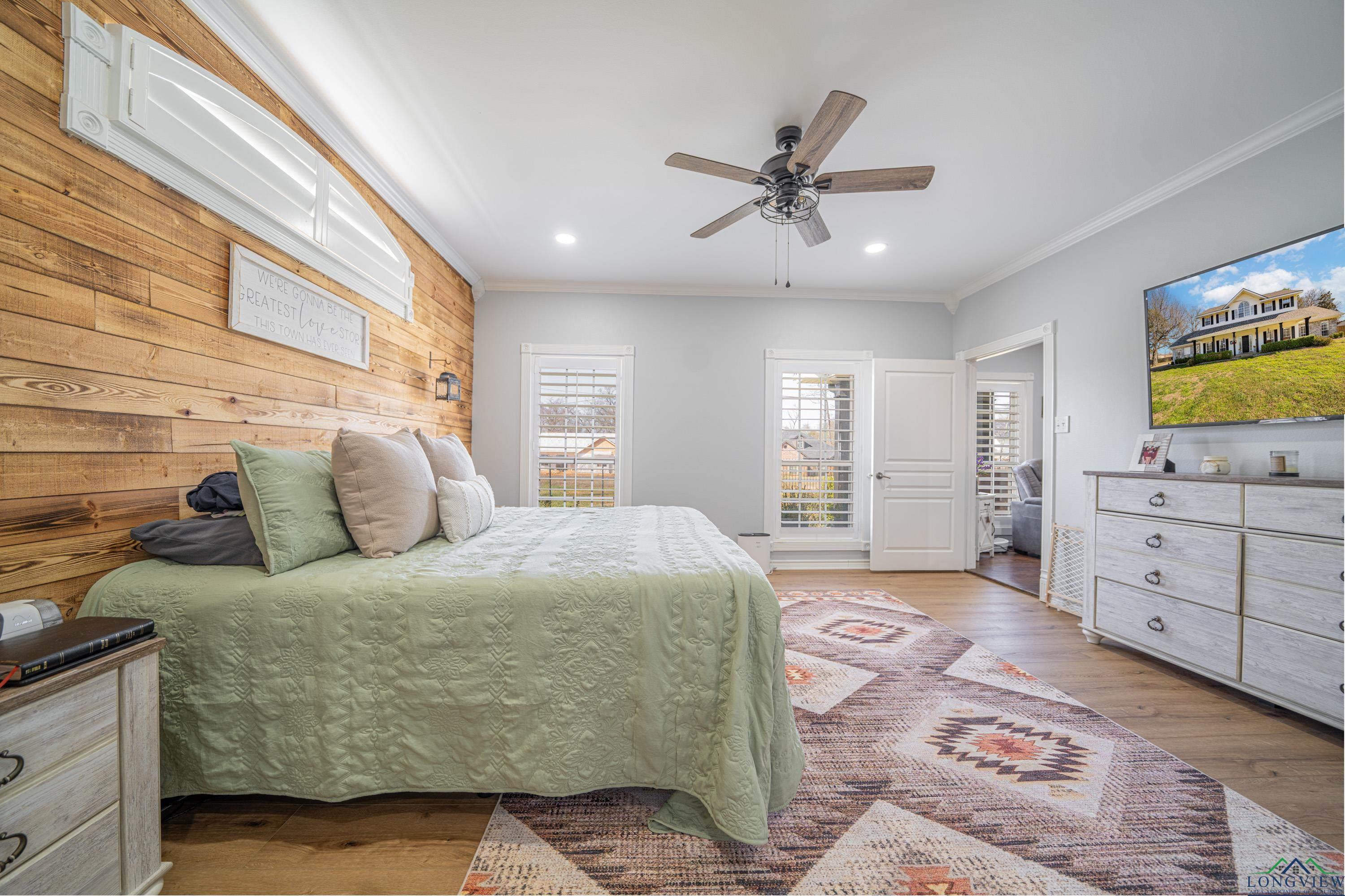 2106 E George Richey
