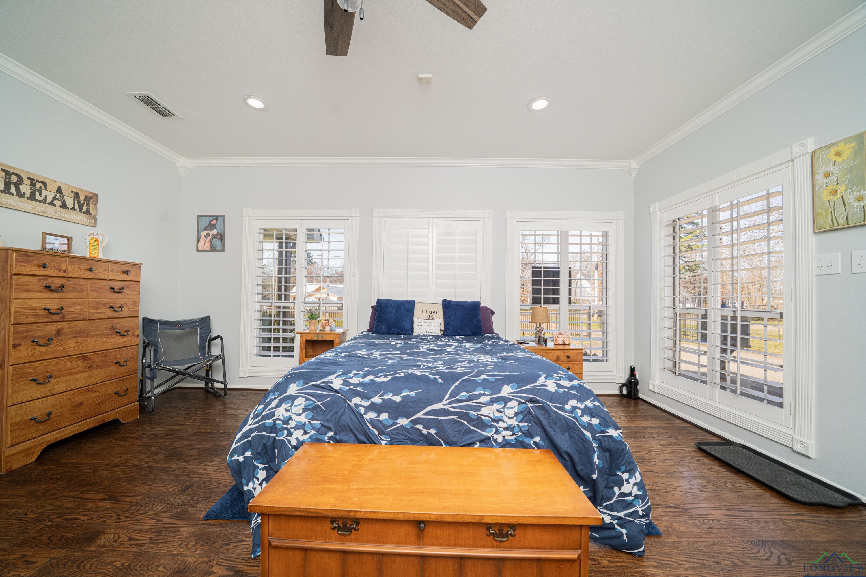 2106 E George Richey