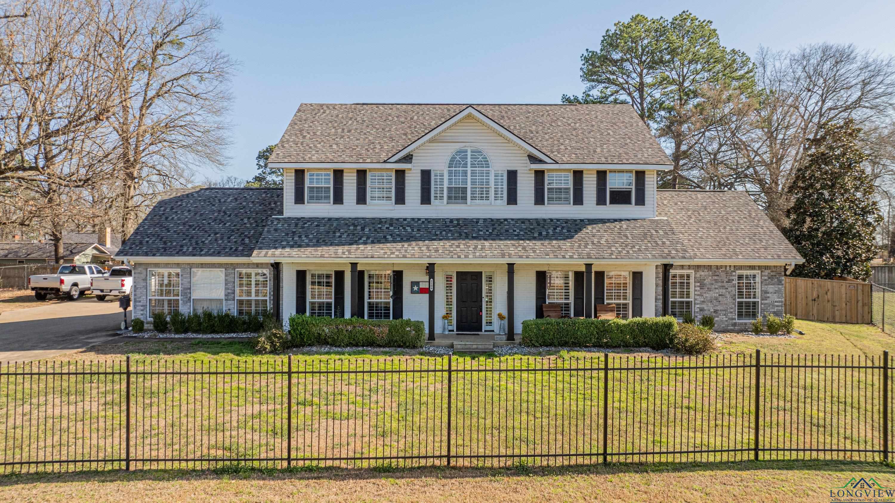 2106 E George Richey