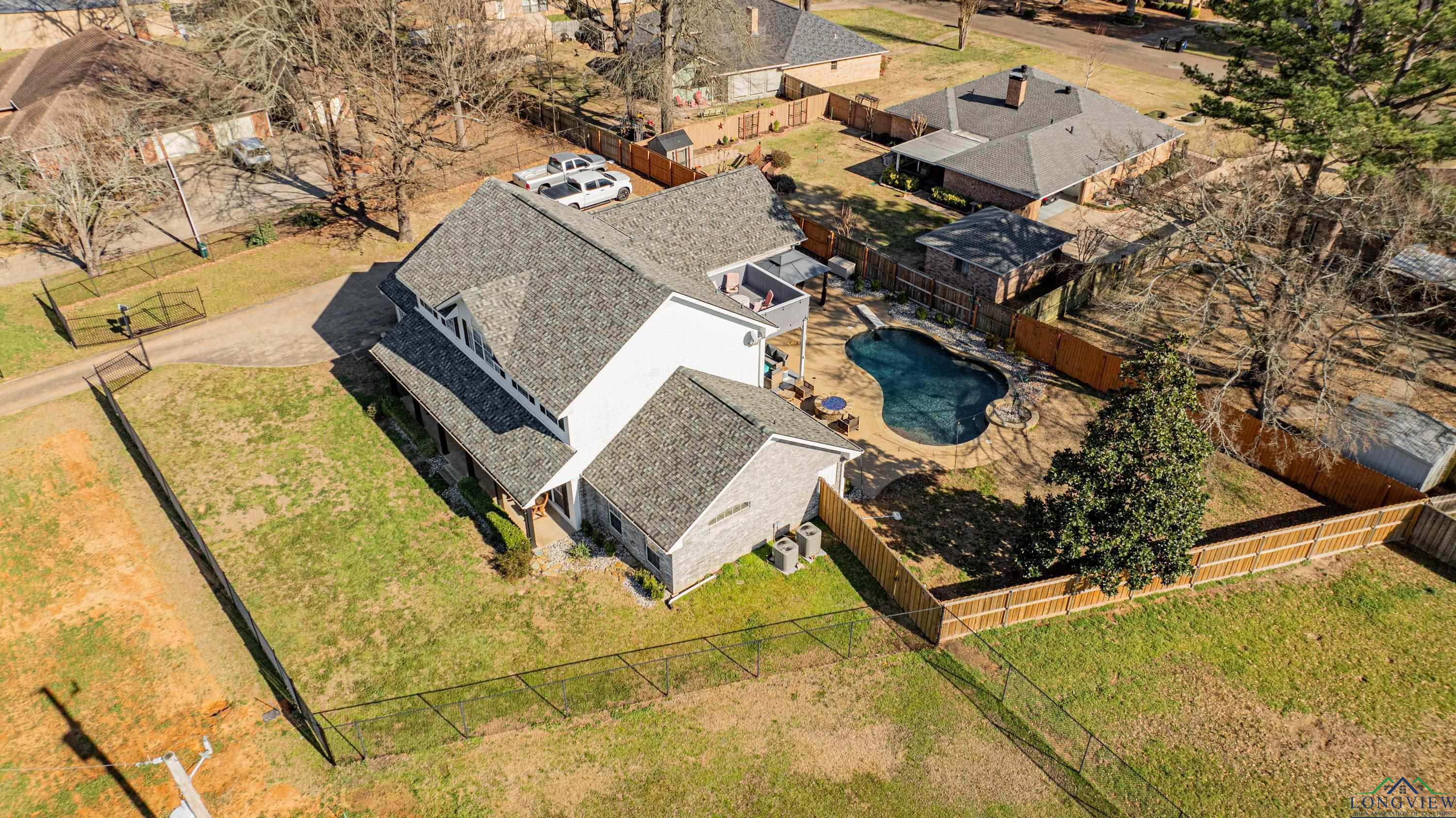 2106 E George Richey