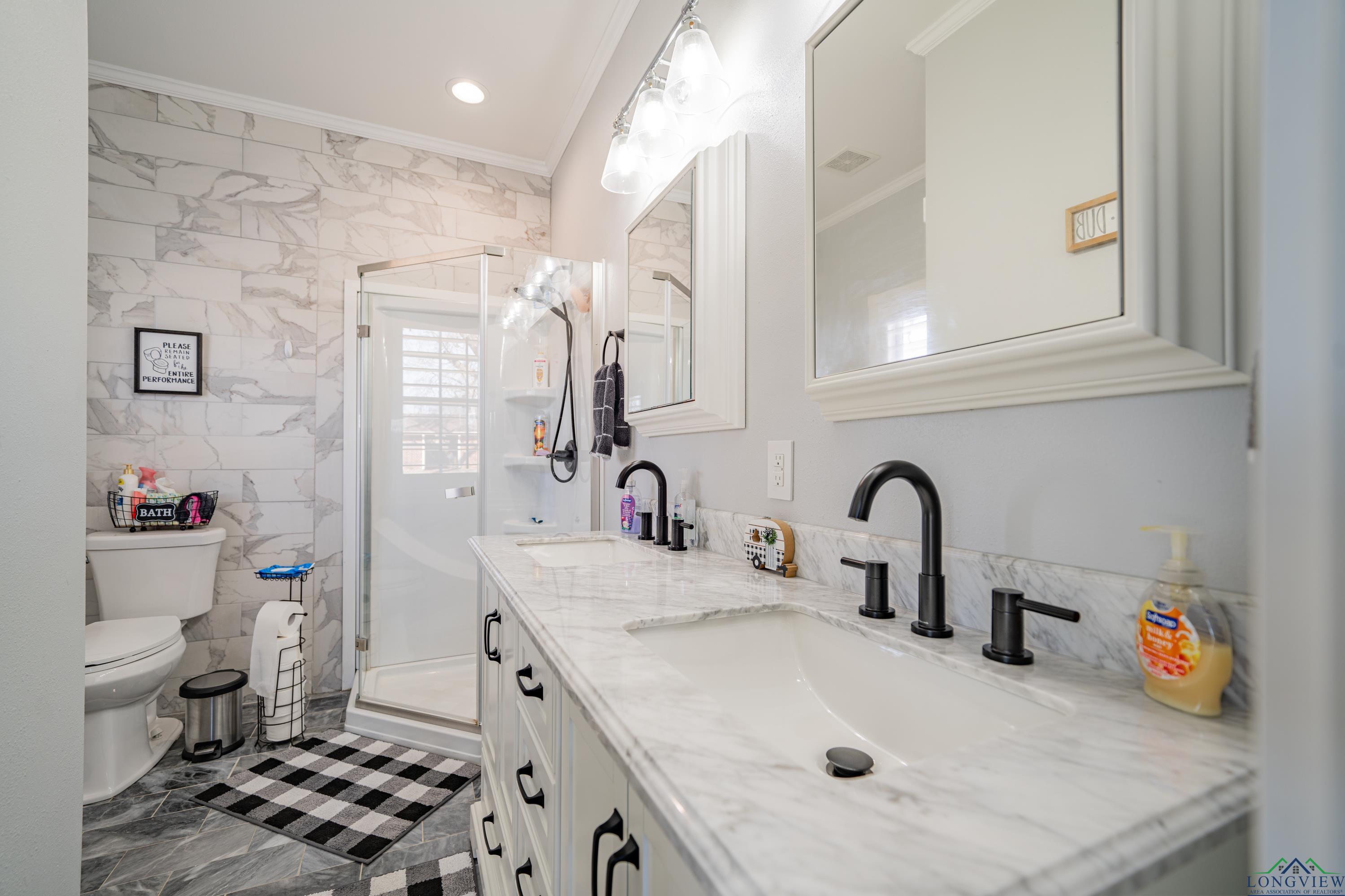 2106 E George Richey