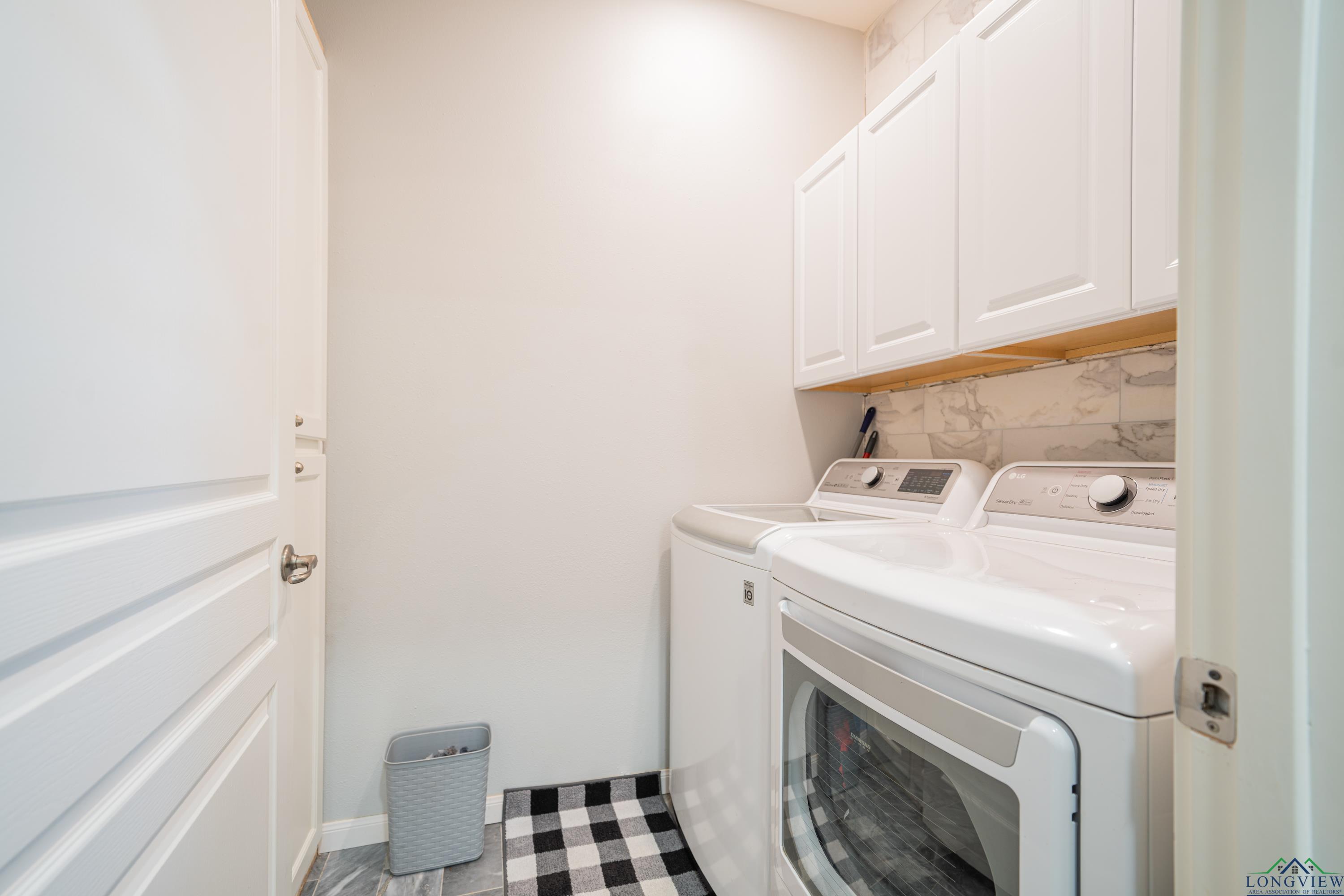 2106 E George Richey