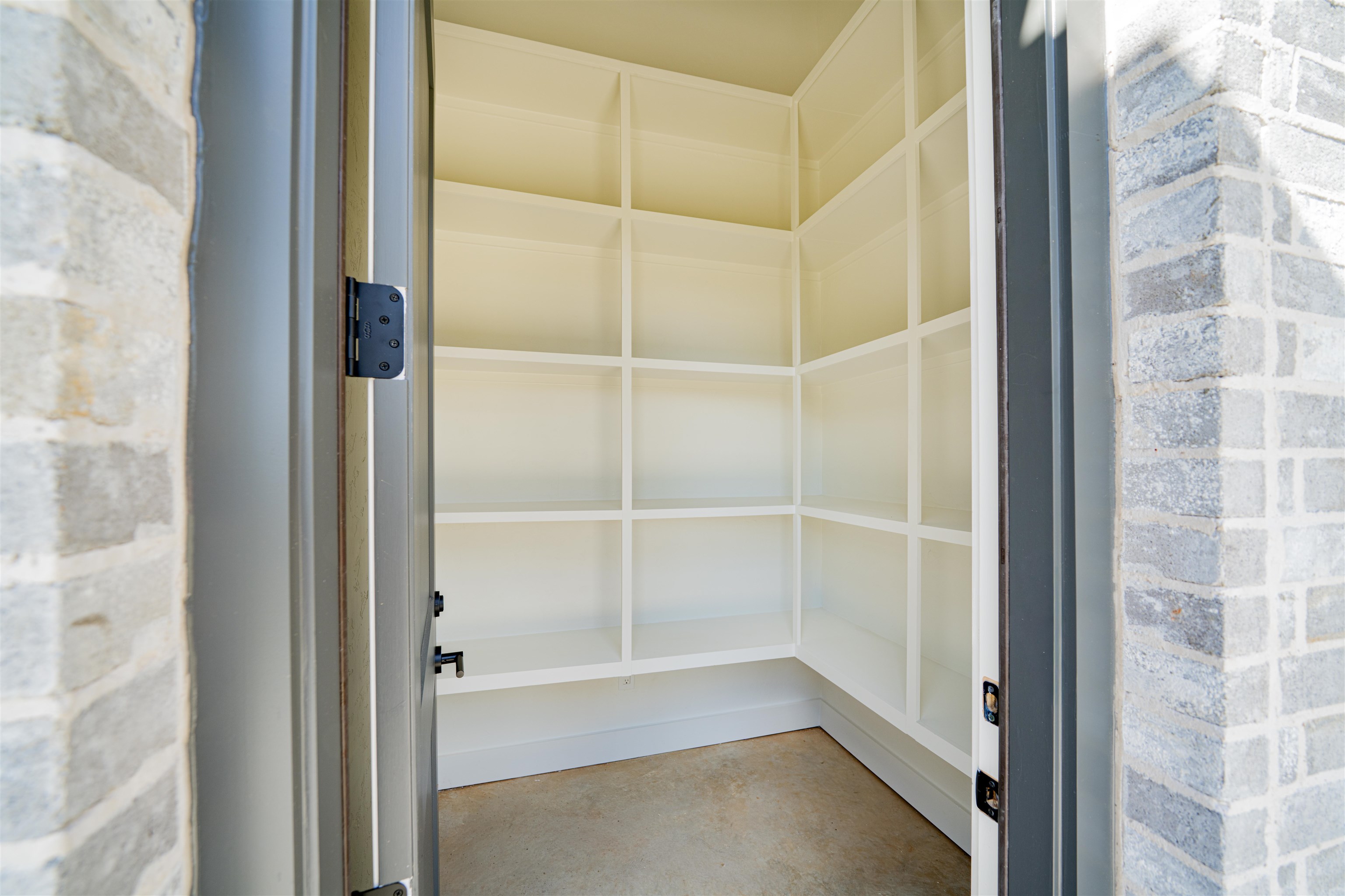 190 Thorn Briar Trail