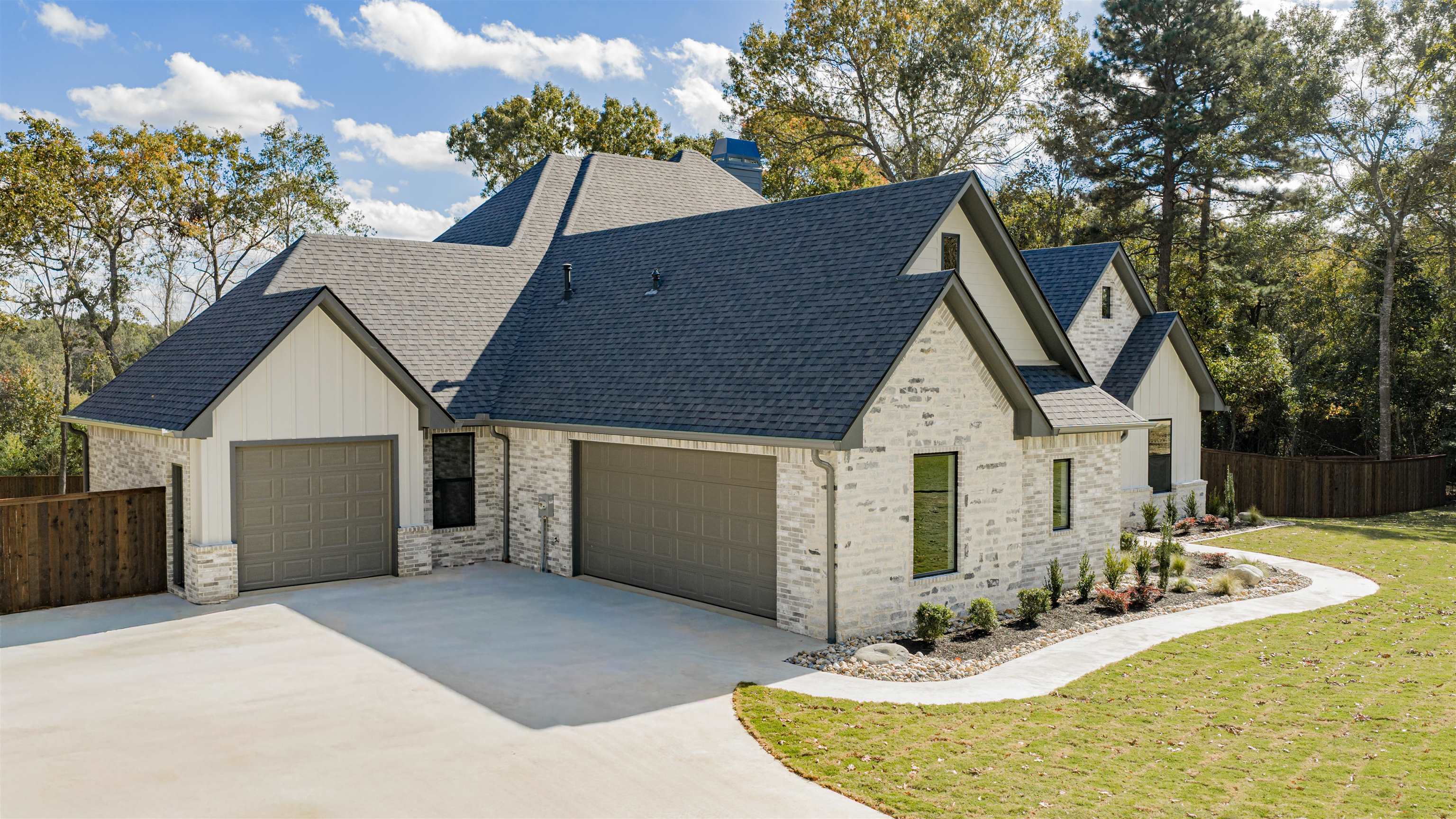 190 Thorn Briar Trail