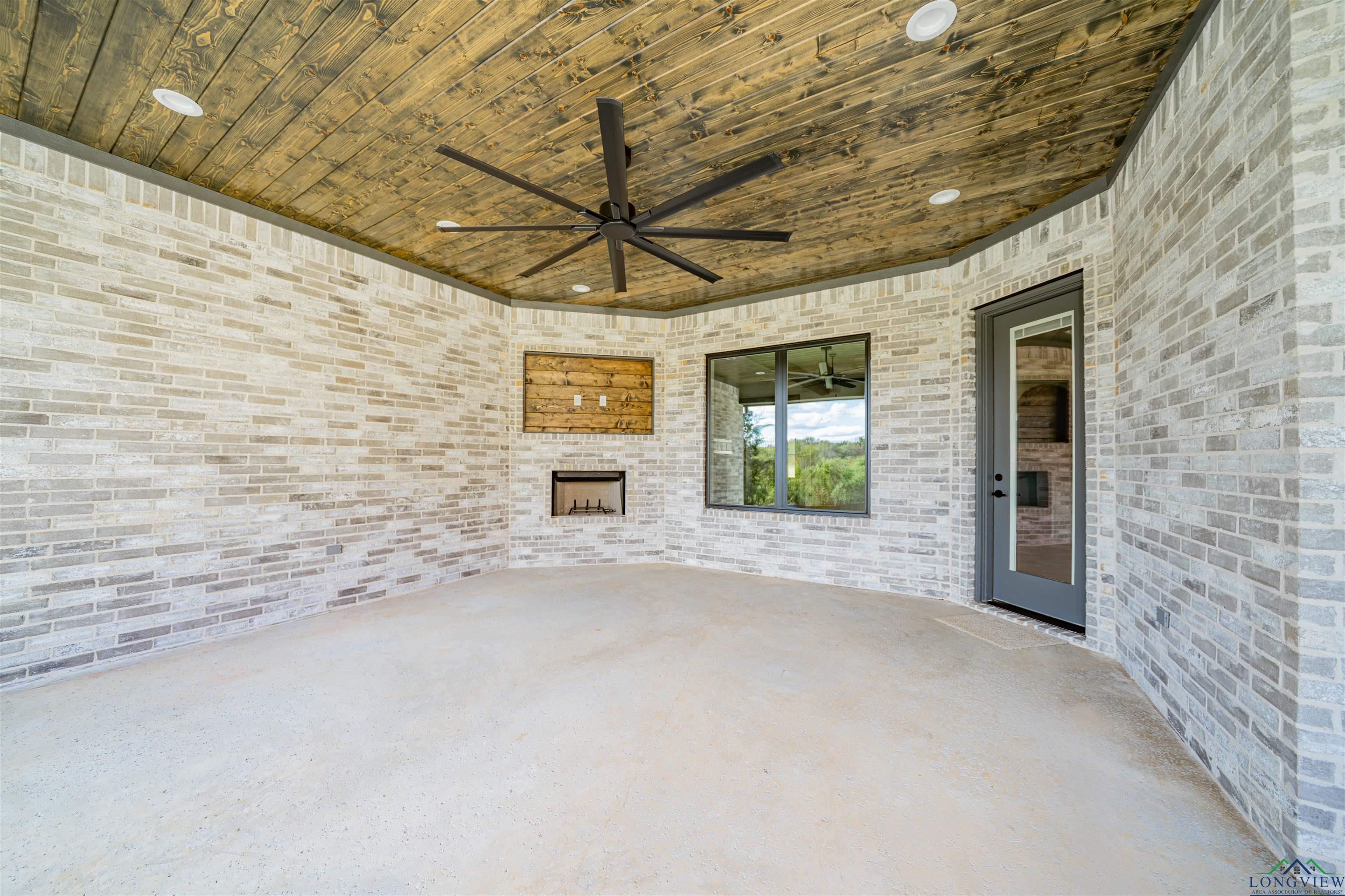 190 Thorn Briar Trail