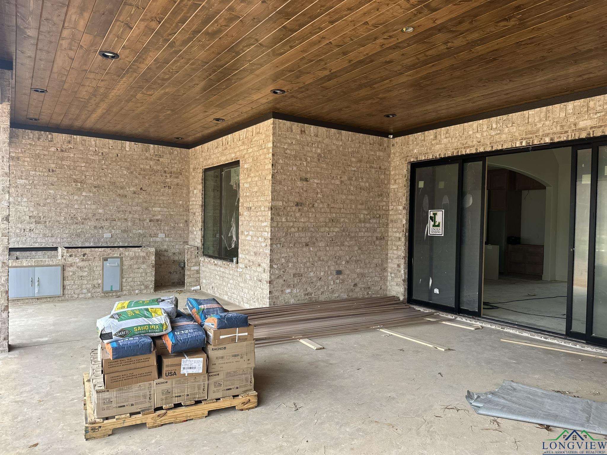 205 Thorn Briar Trail