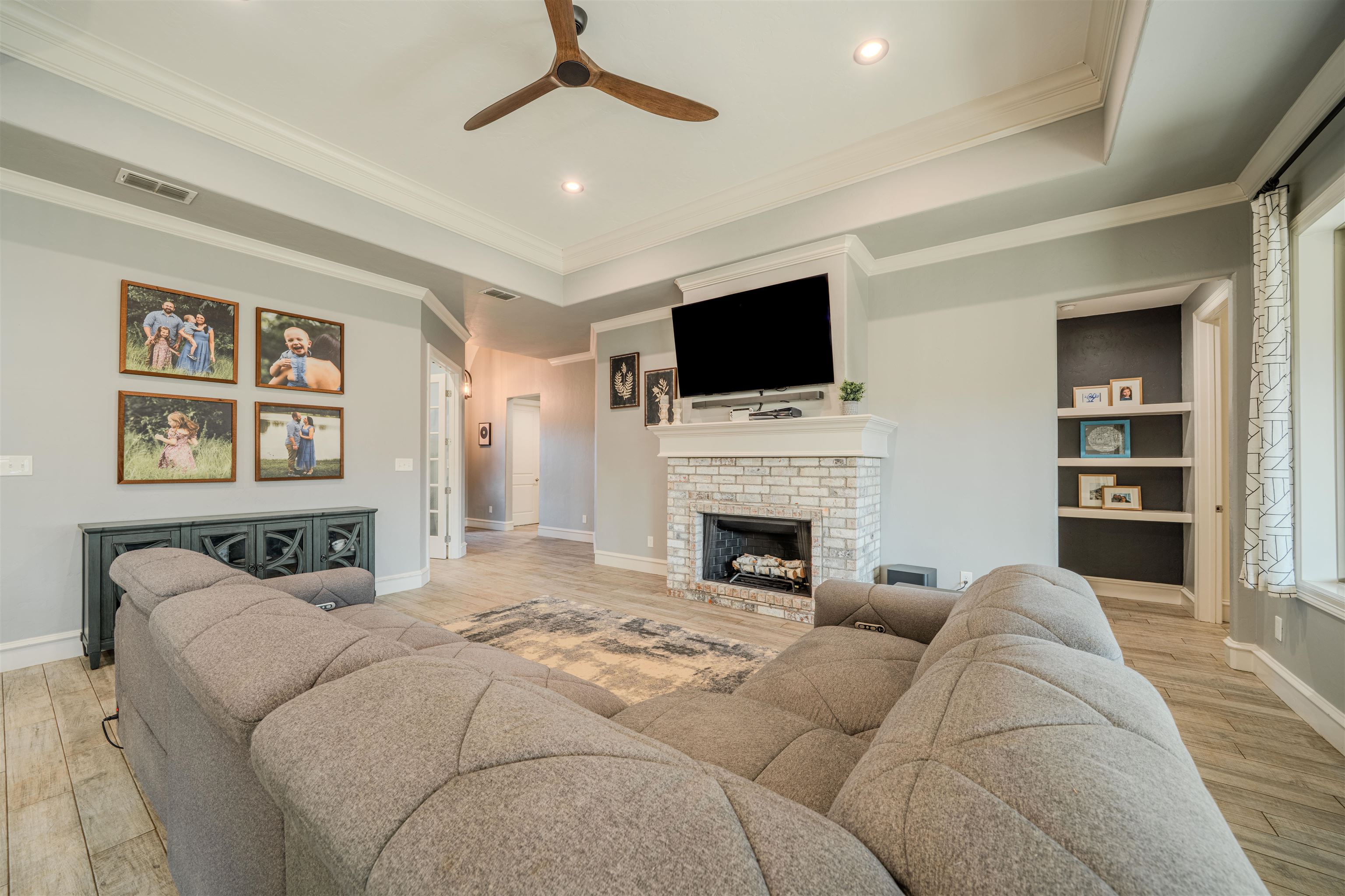 4028 Hidden Hills Cir