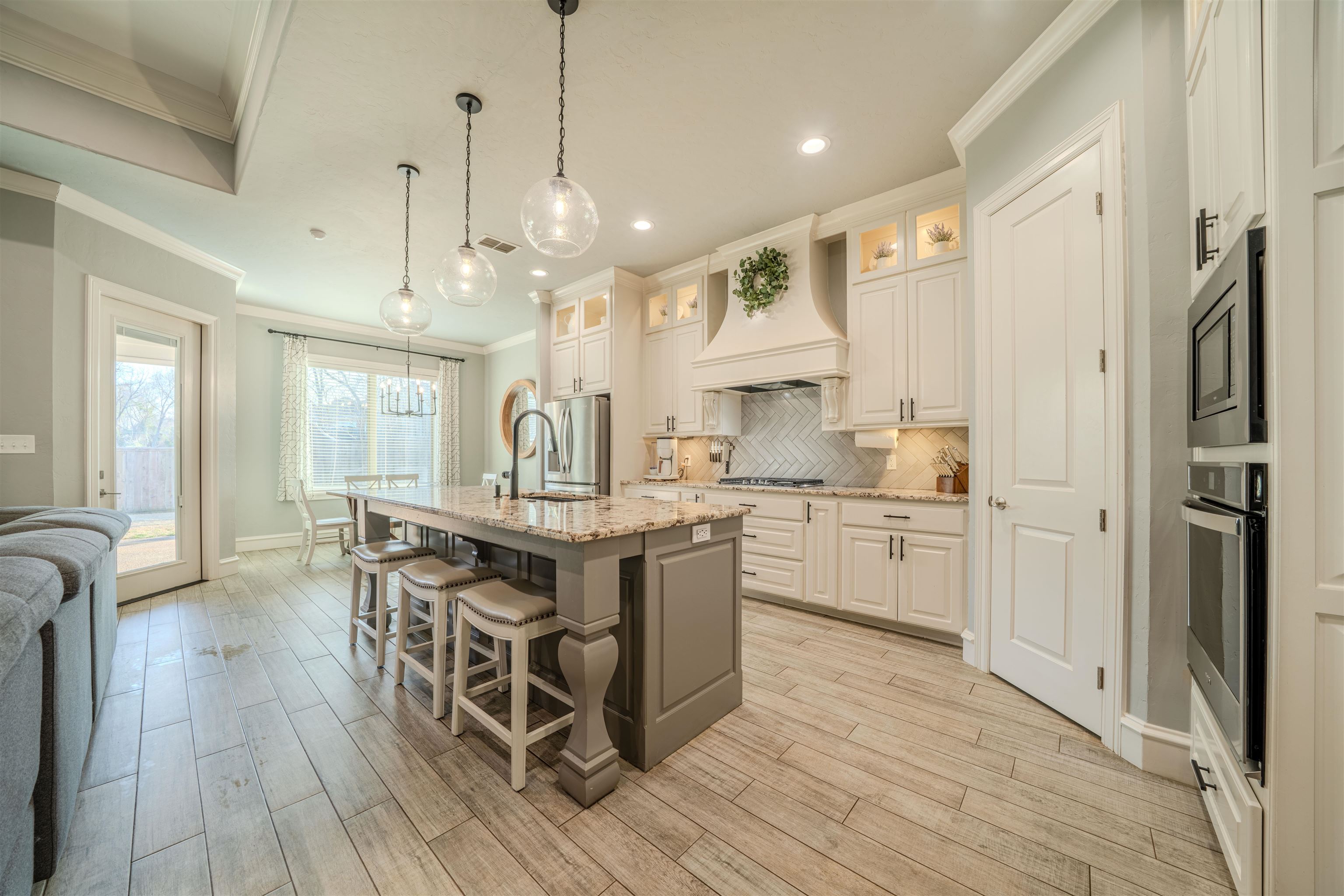 4028 Hidden Hills Cir