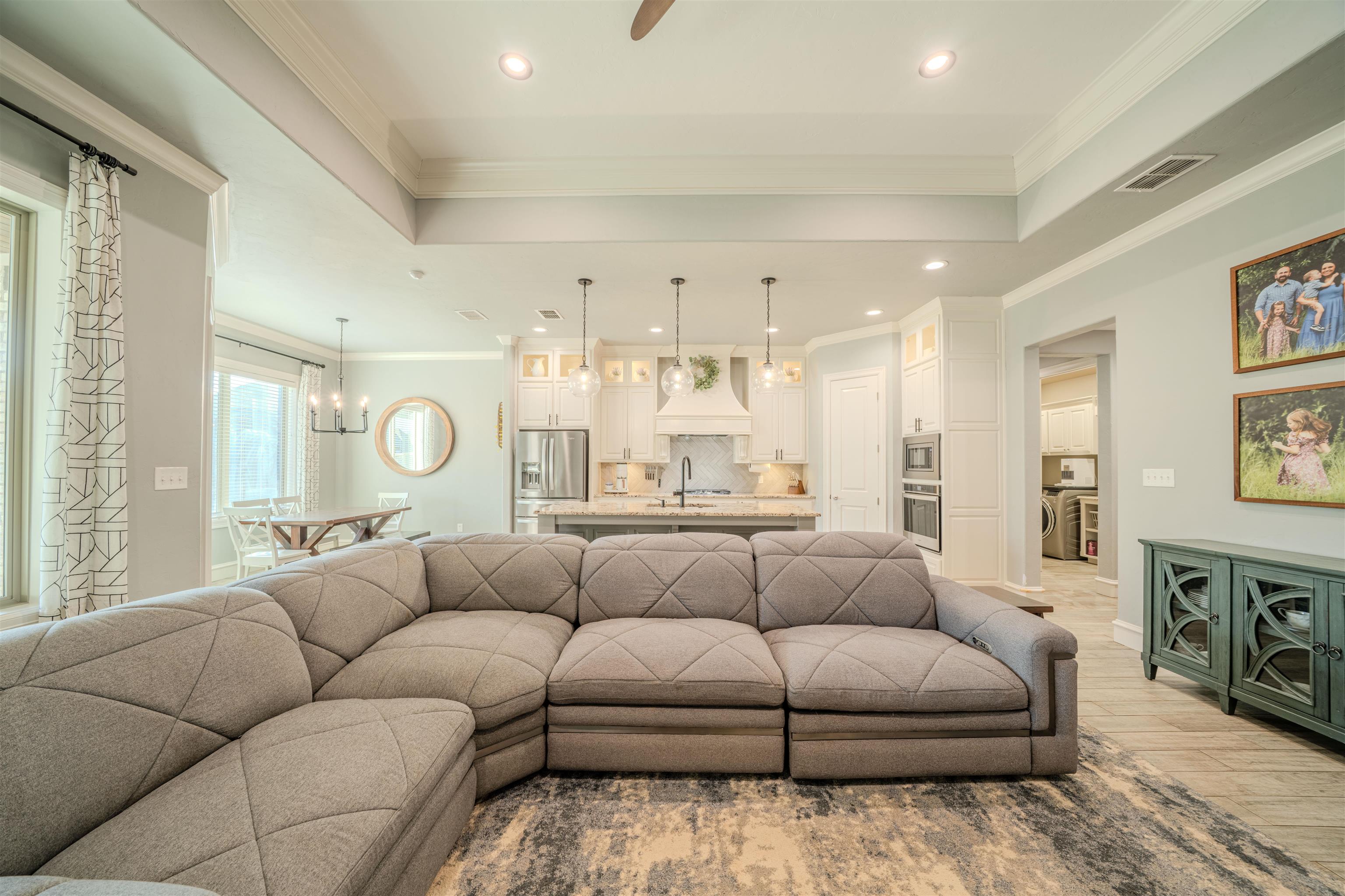 4028 Hidden Hills Cir