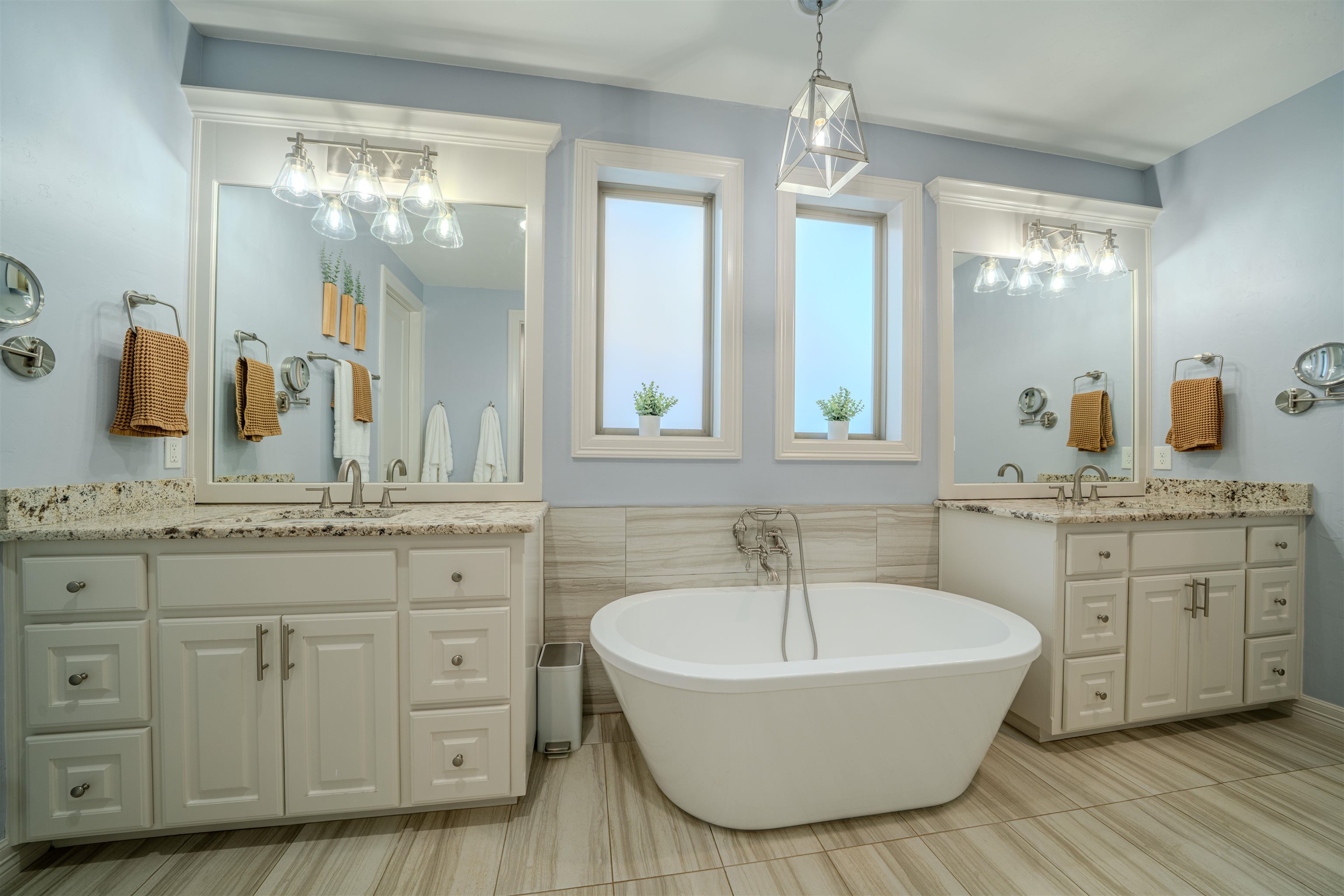 4028 Hidden Hills Cir