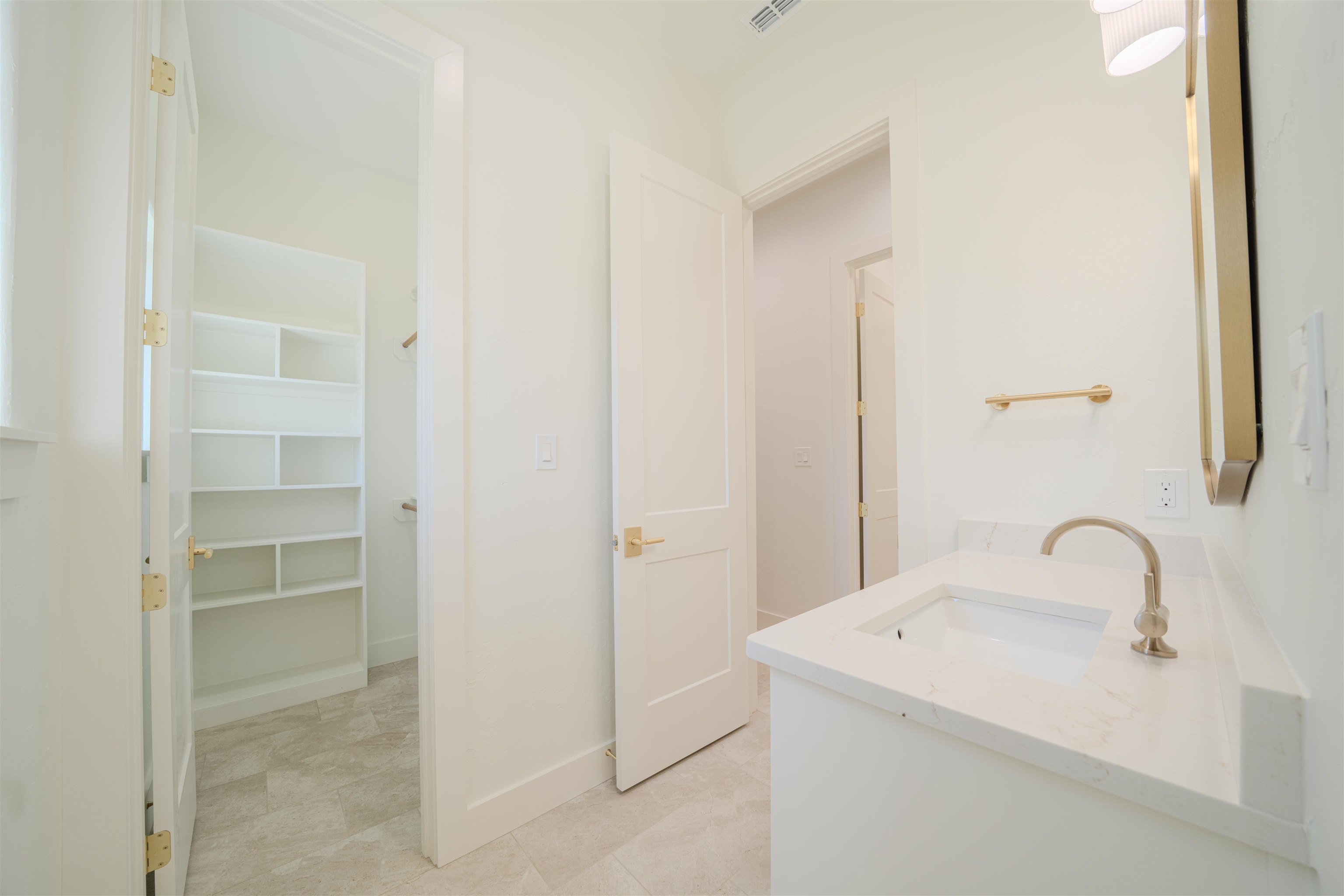 205 Thorn Briar Trail