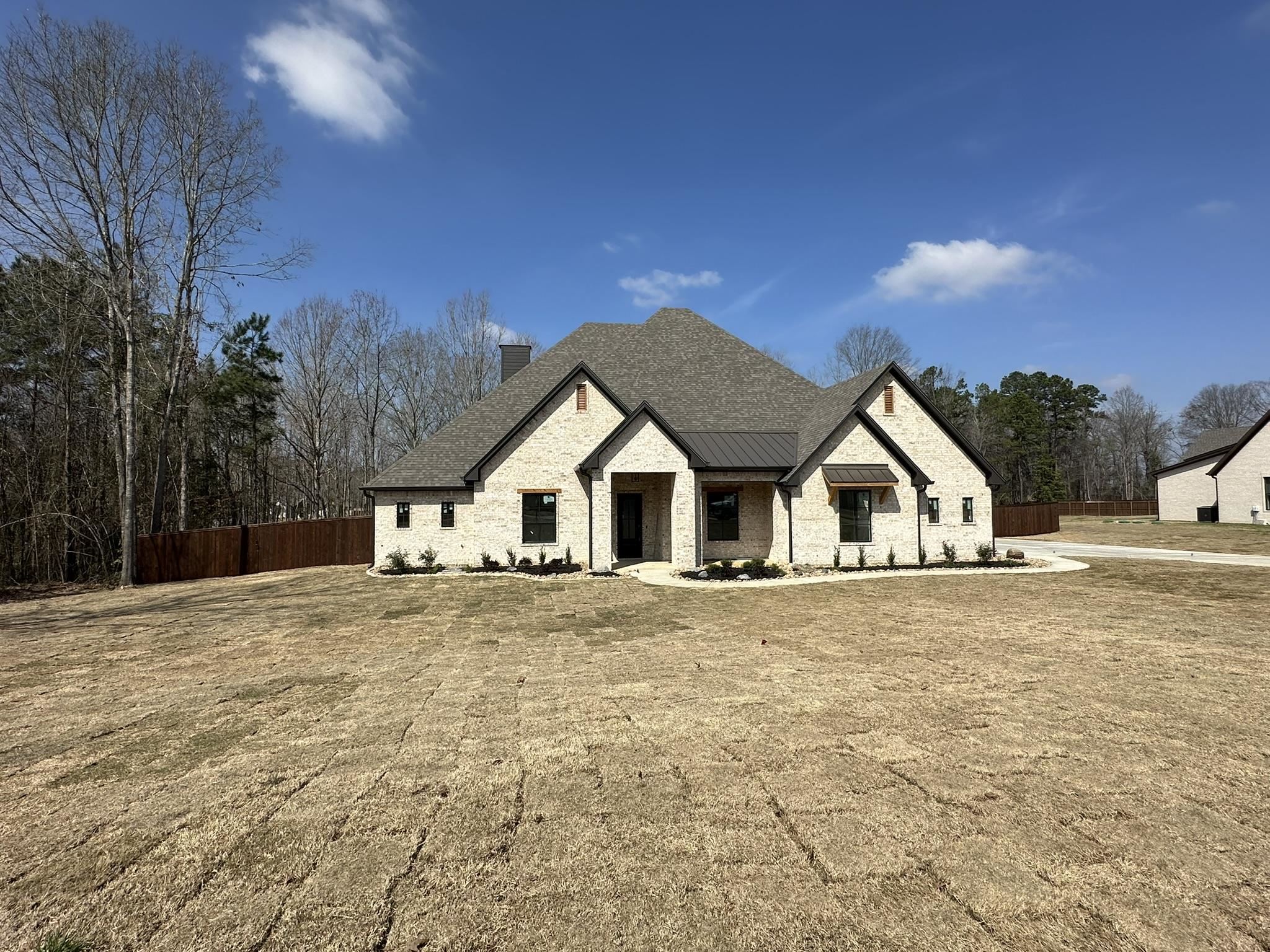 205 Thorn Briar Trail