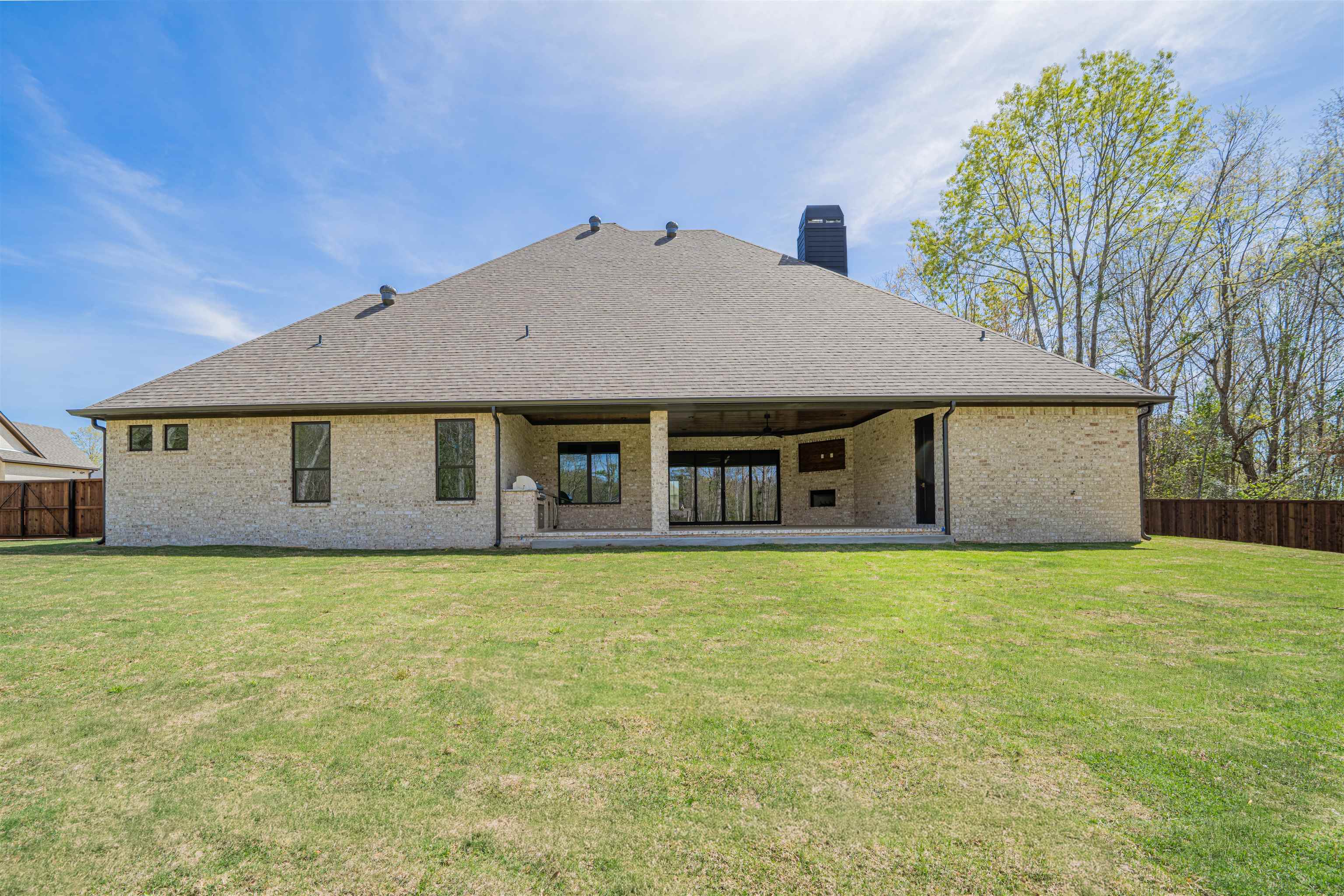 205 Thorn Briar Trail