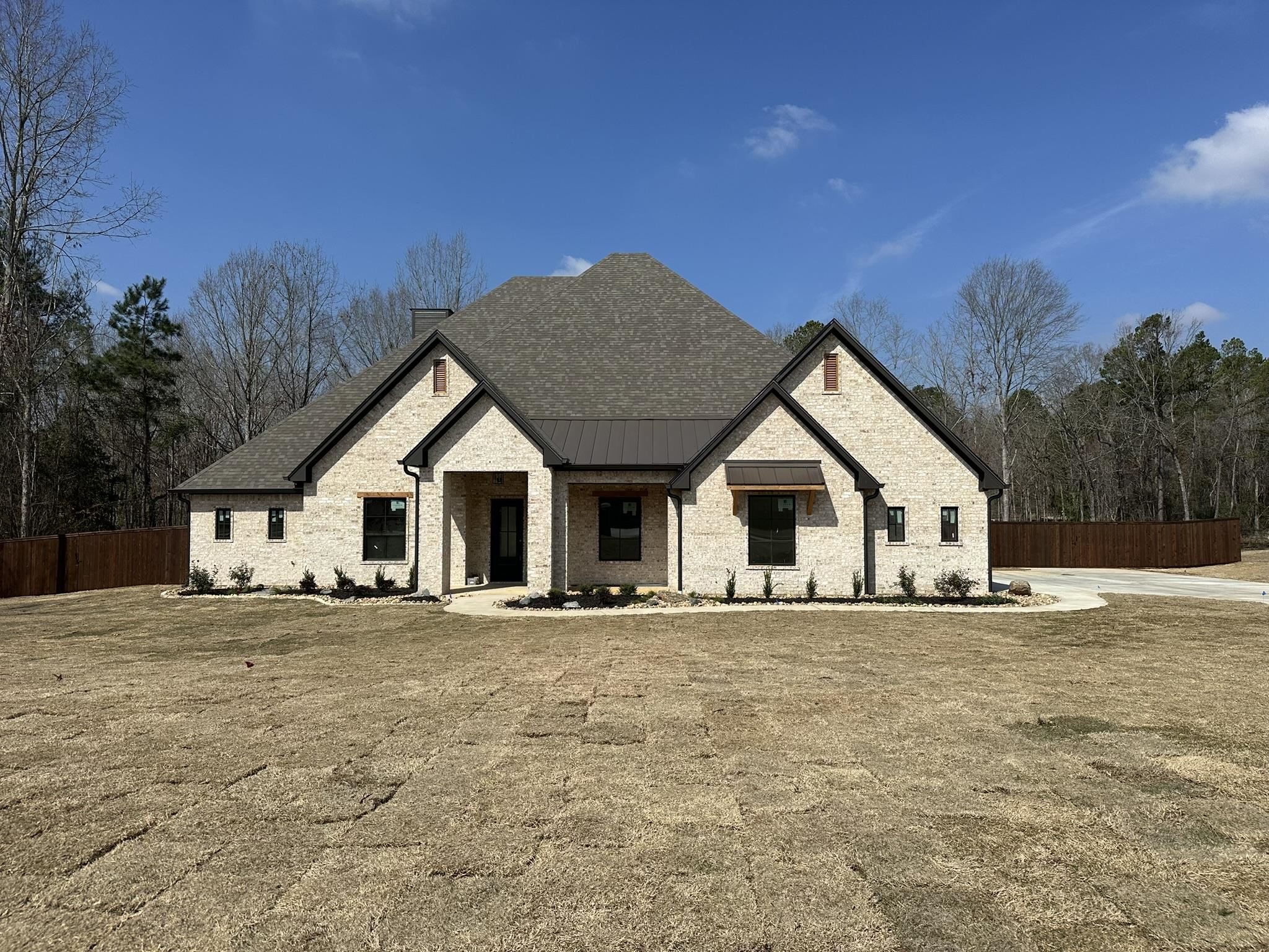 205 Thorn Briar Trail