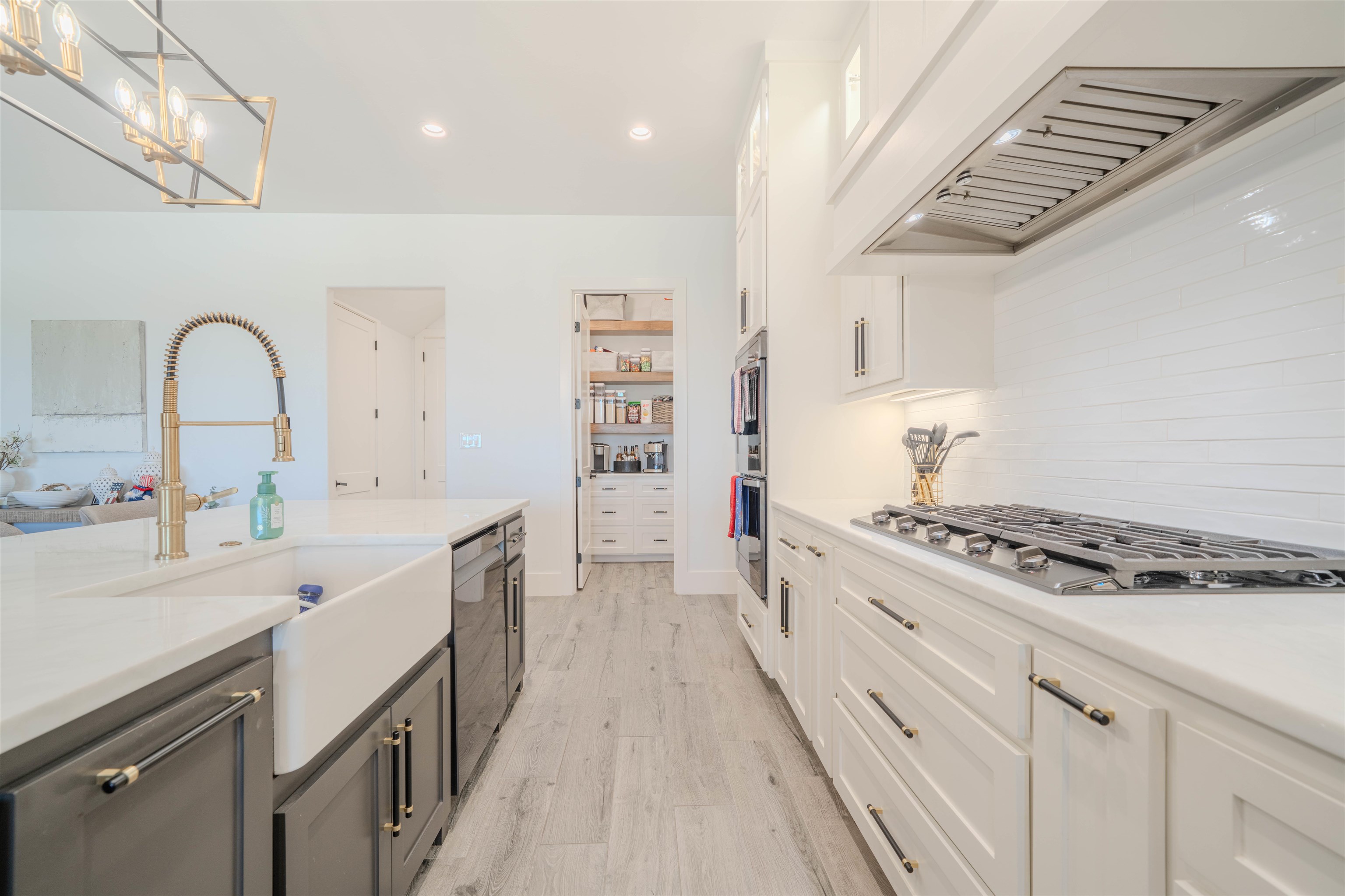 3918 HIDDEN HILLS