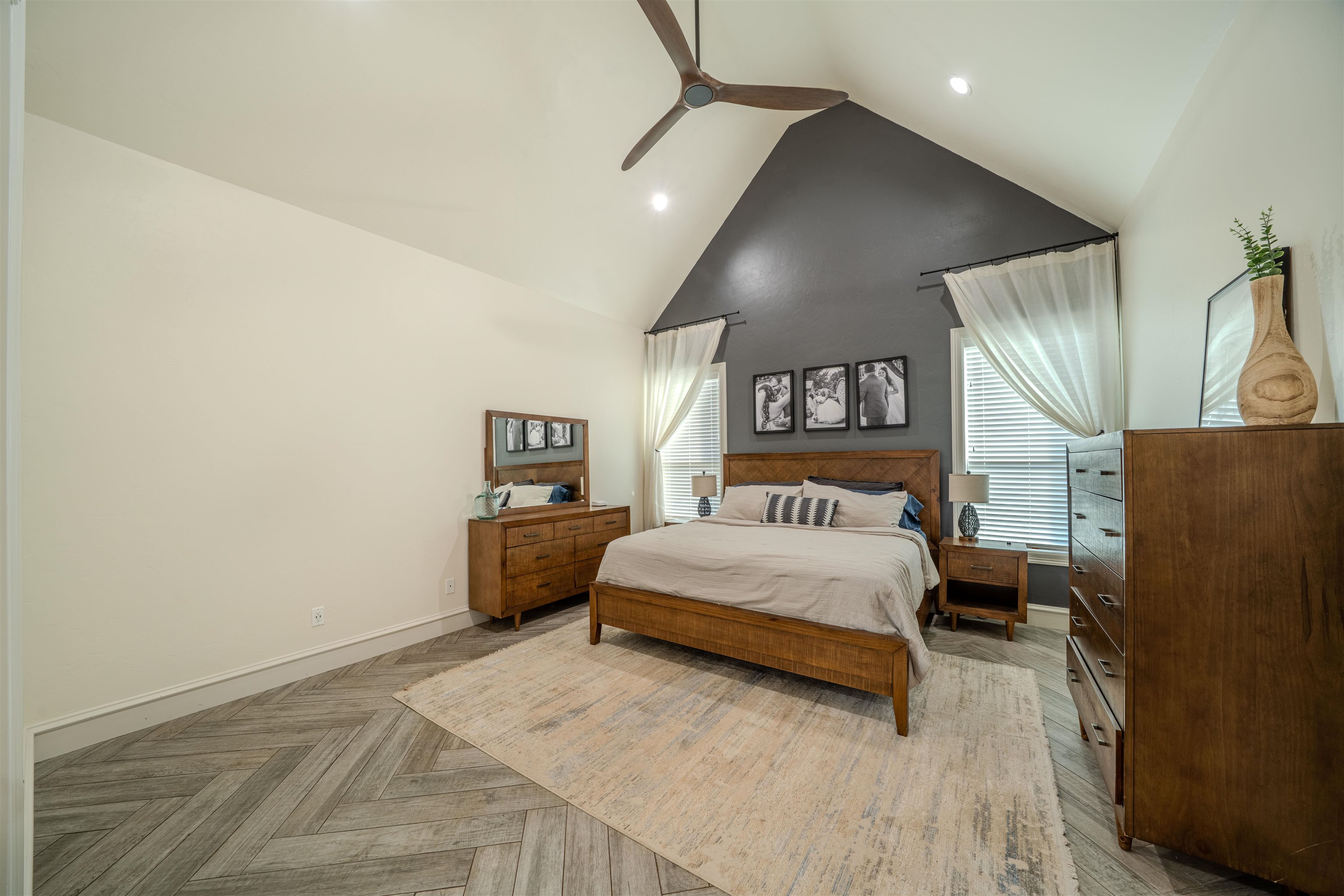 4028 Hidden Hills Cir