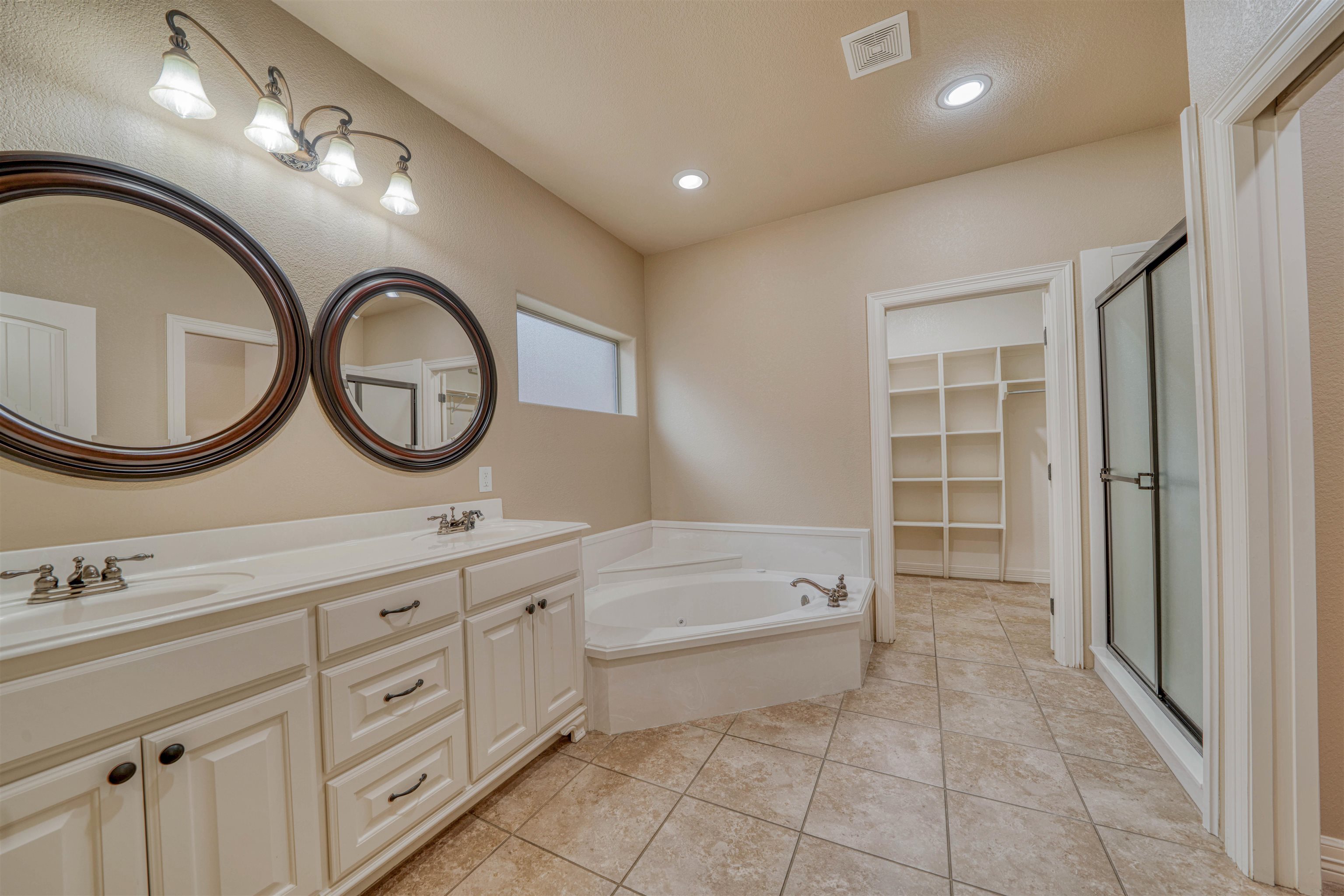 503 Castlemaine Cir