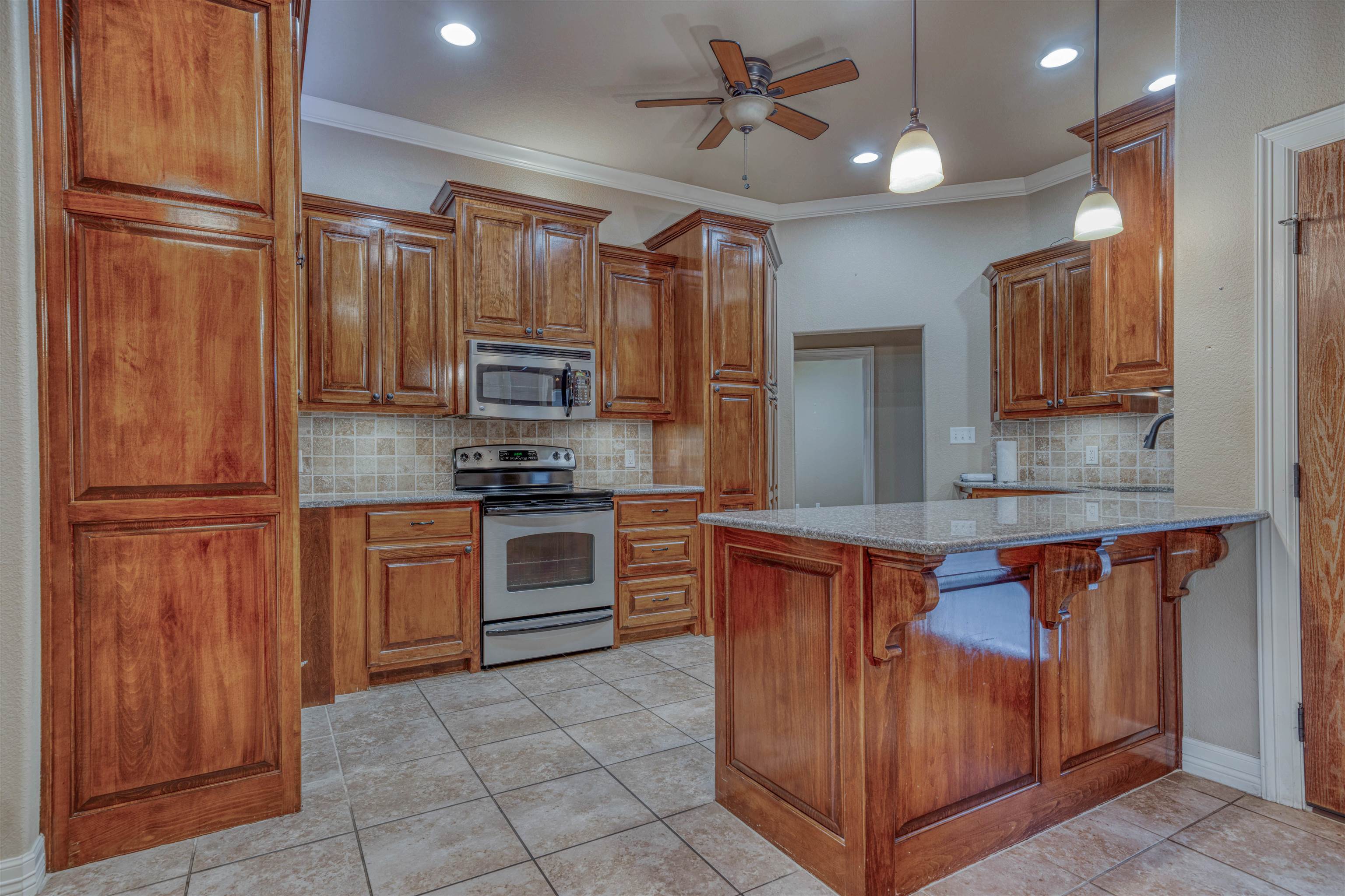 503 Castlemaine Cir