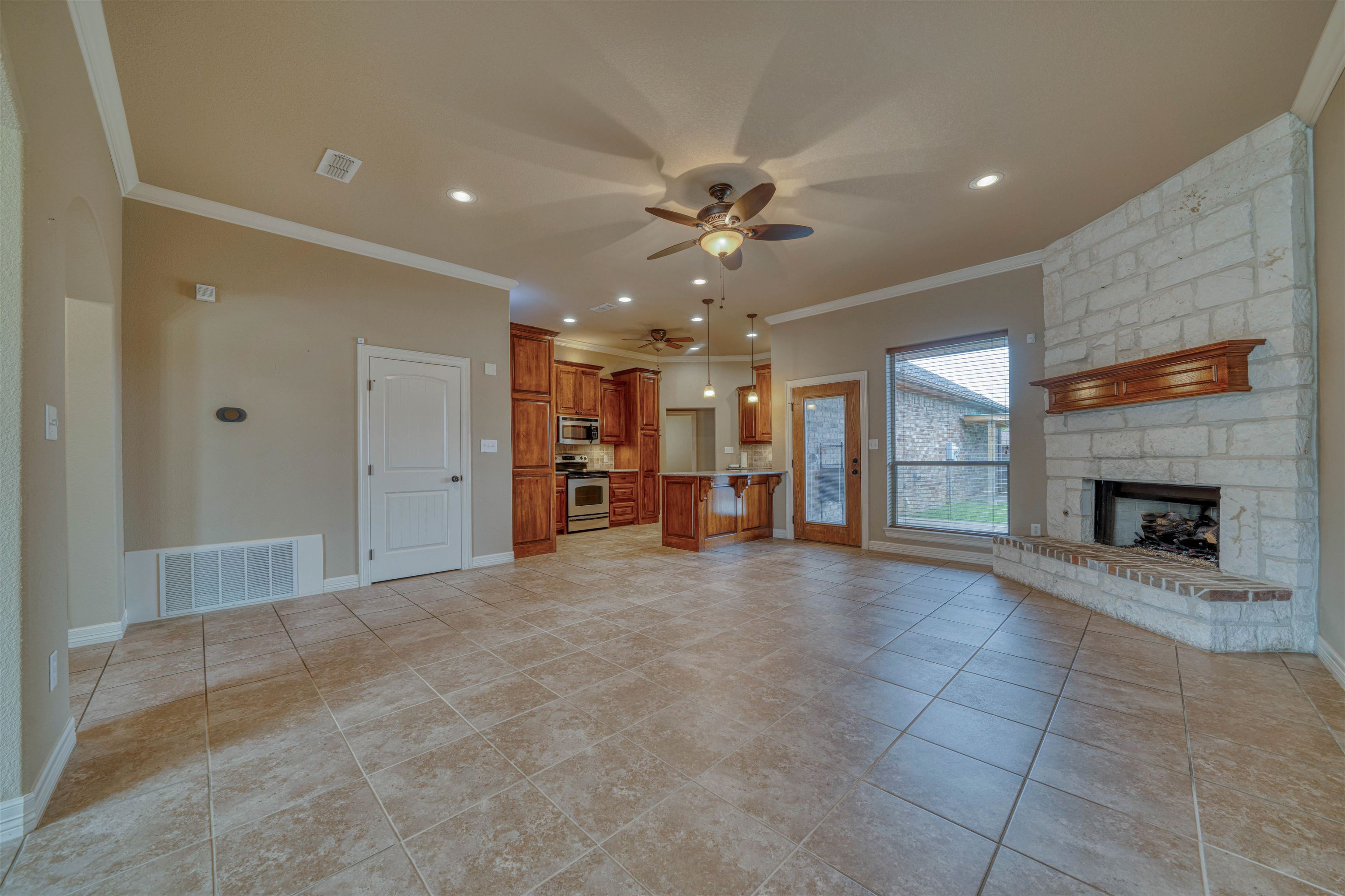 503 Castlemaine Cir
