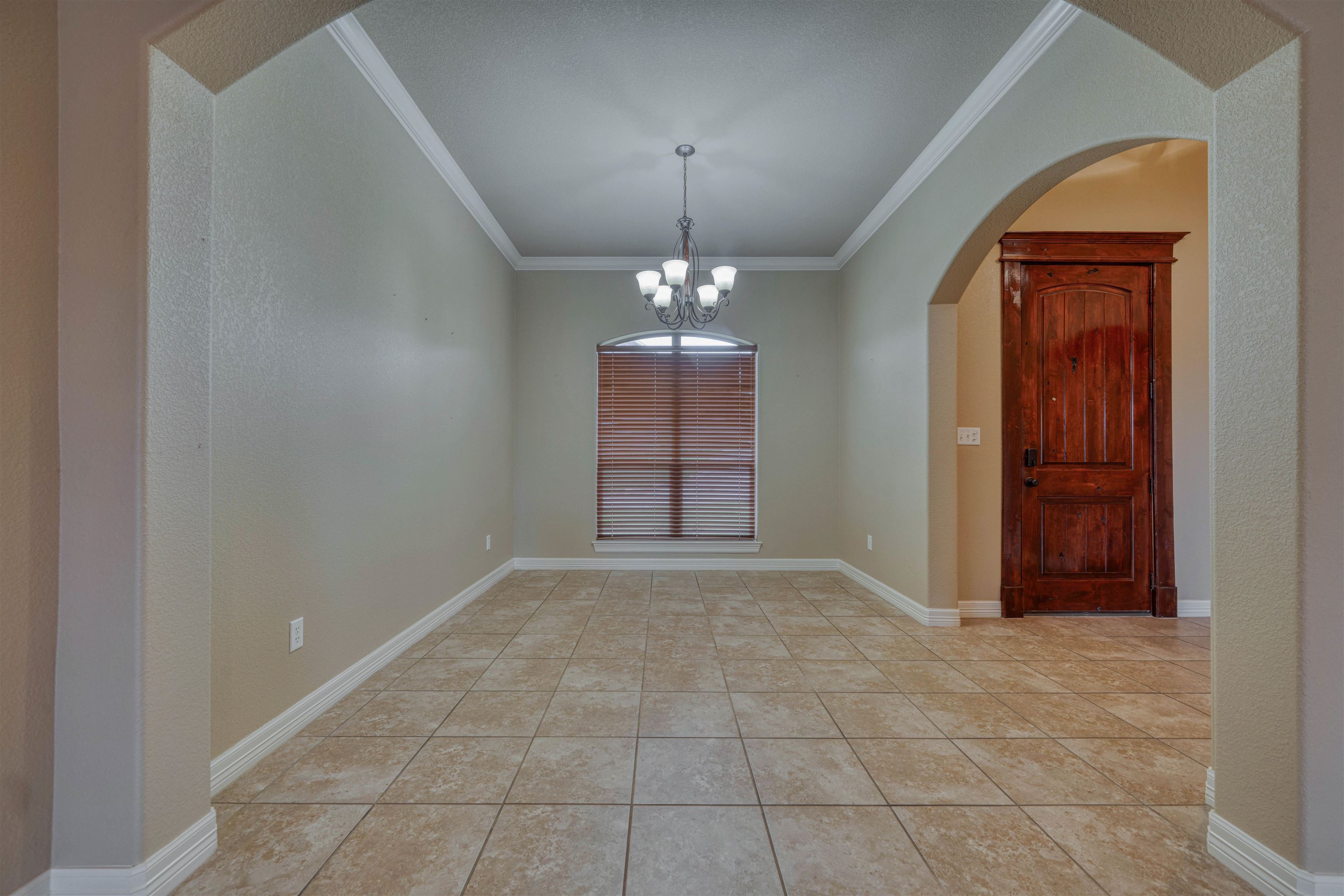 503 Castlemaine Cir