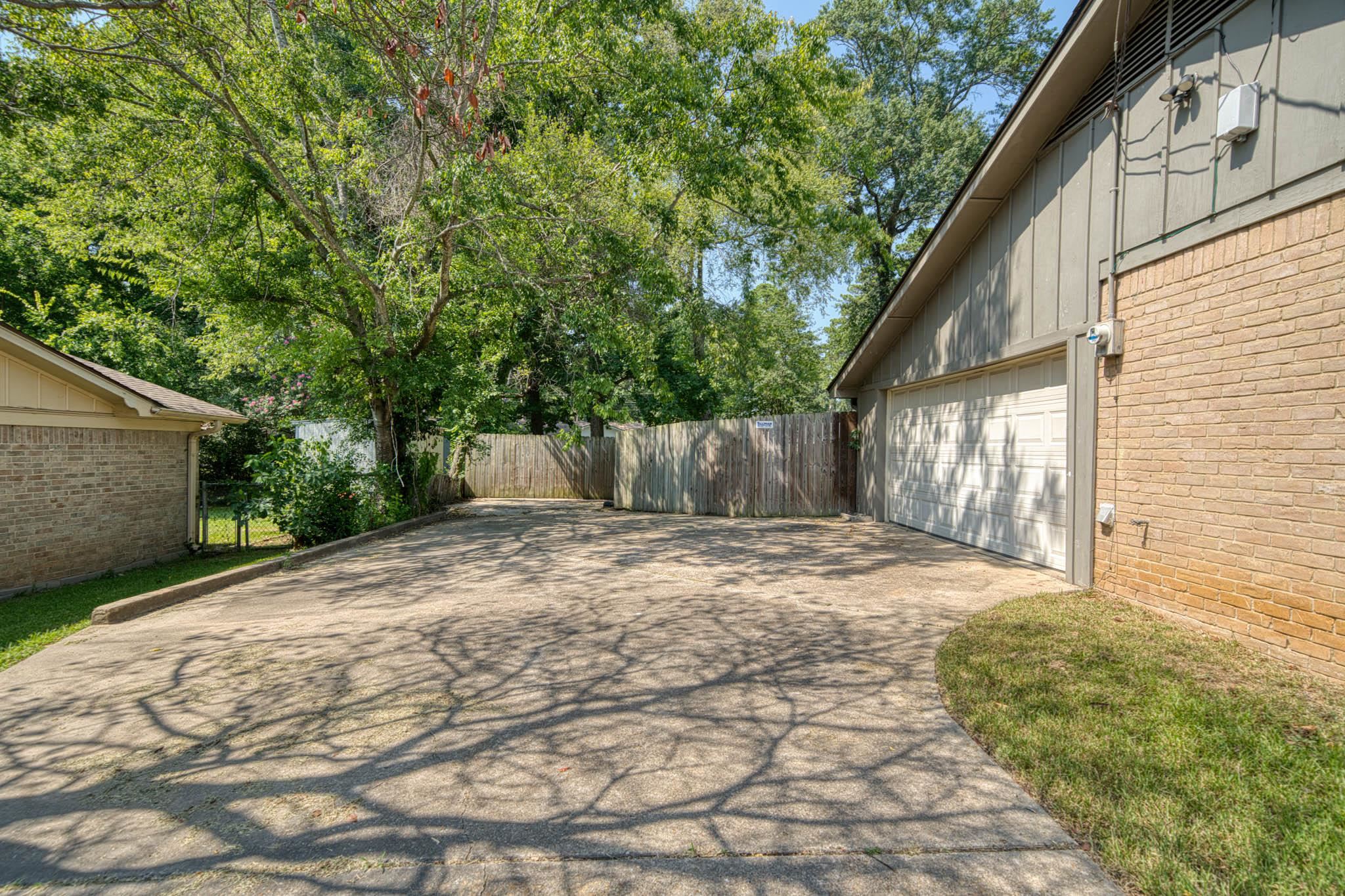 907 Sequoyah Lane