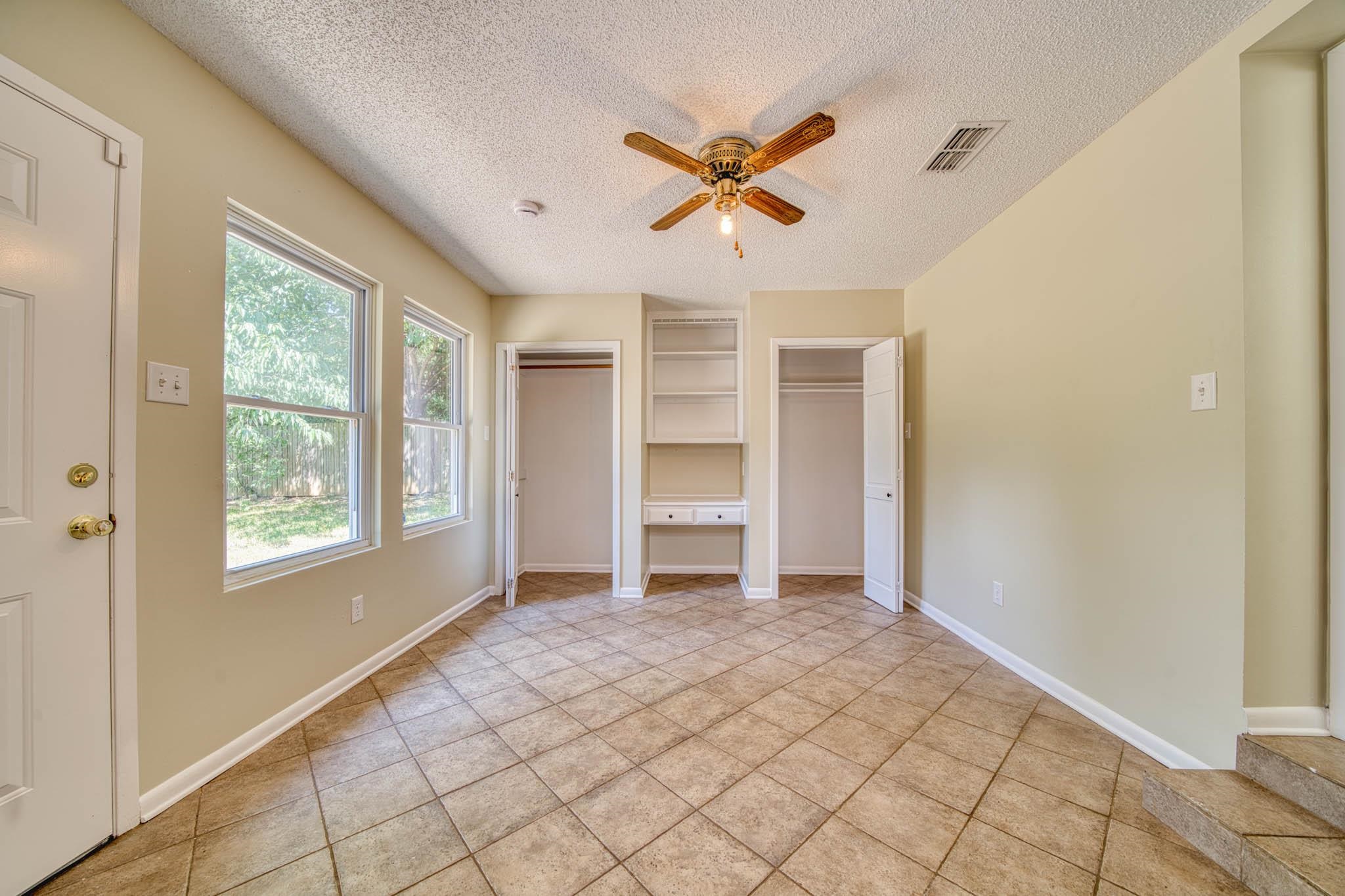 907 Sequoyah Lane