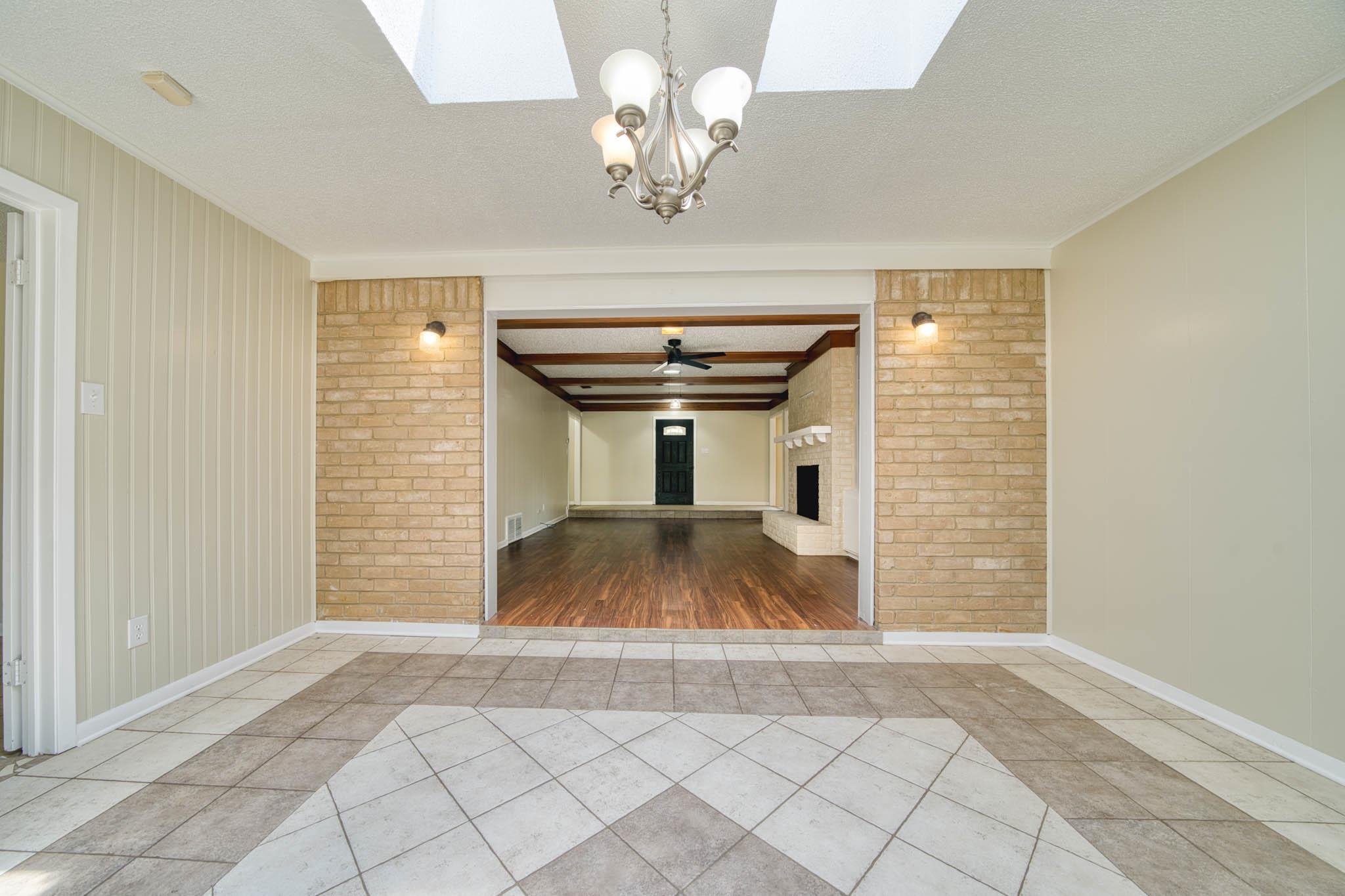 907 Sequoyah Lane