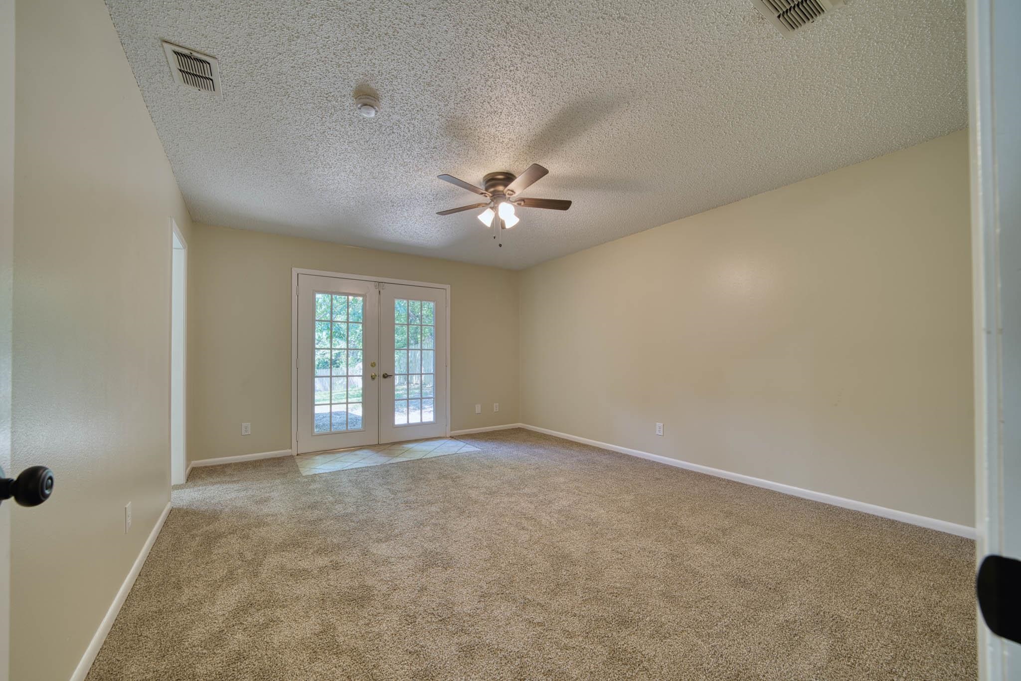 907 Sequoyah Lane