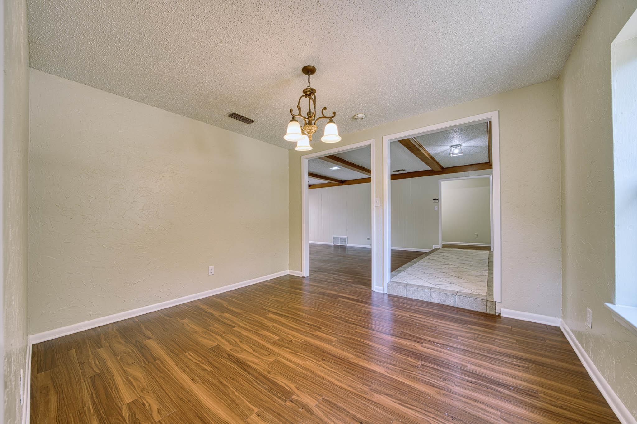 907 Sequoyah Lane