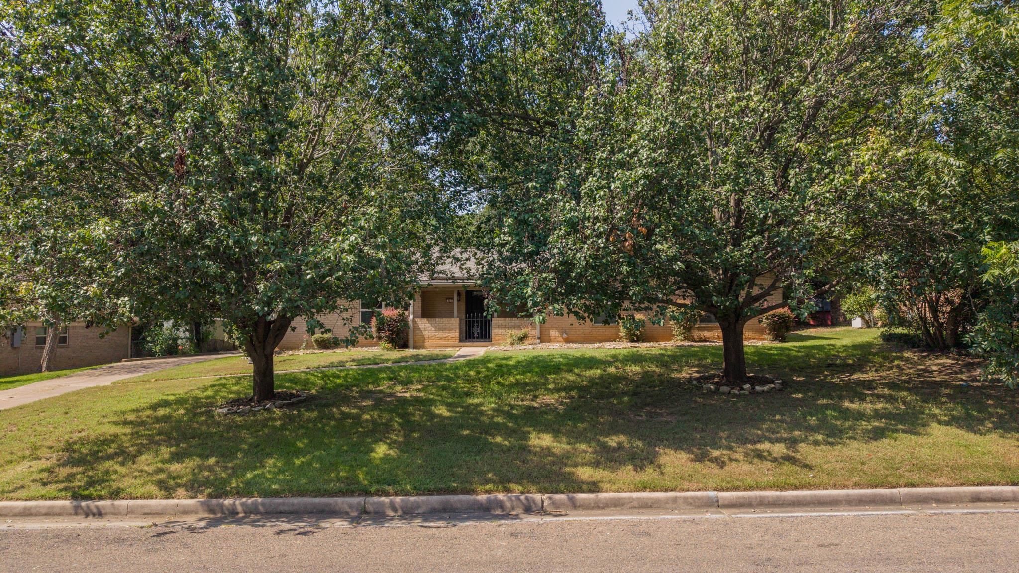 907 Sequoyah Lane
