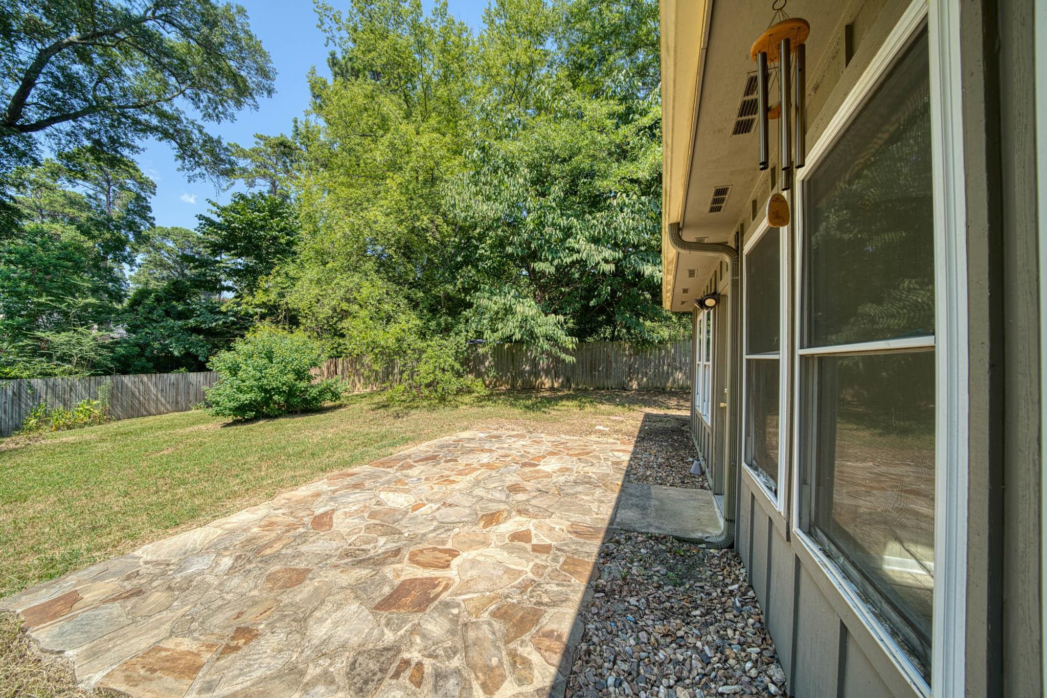 907 Sequoyah Lane