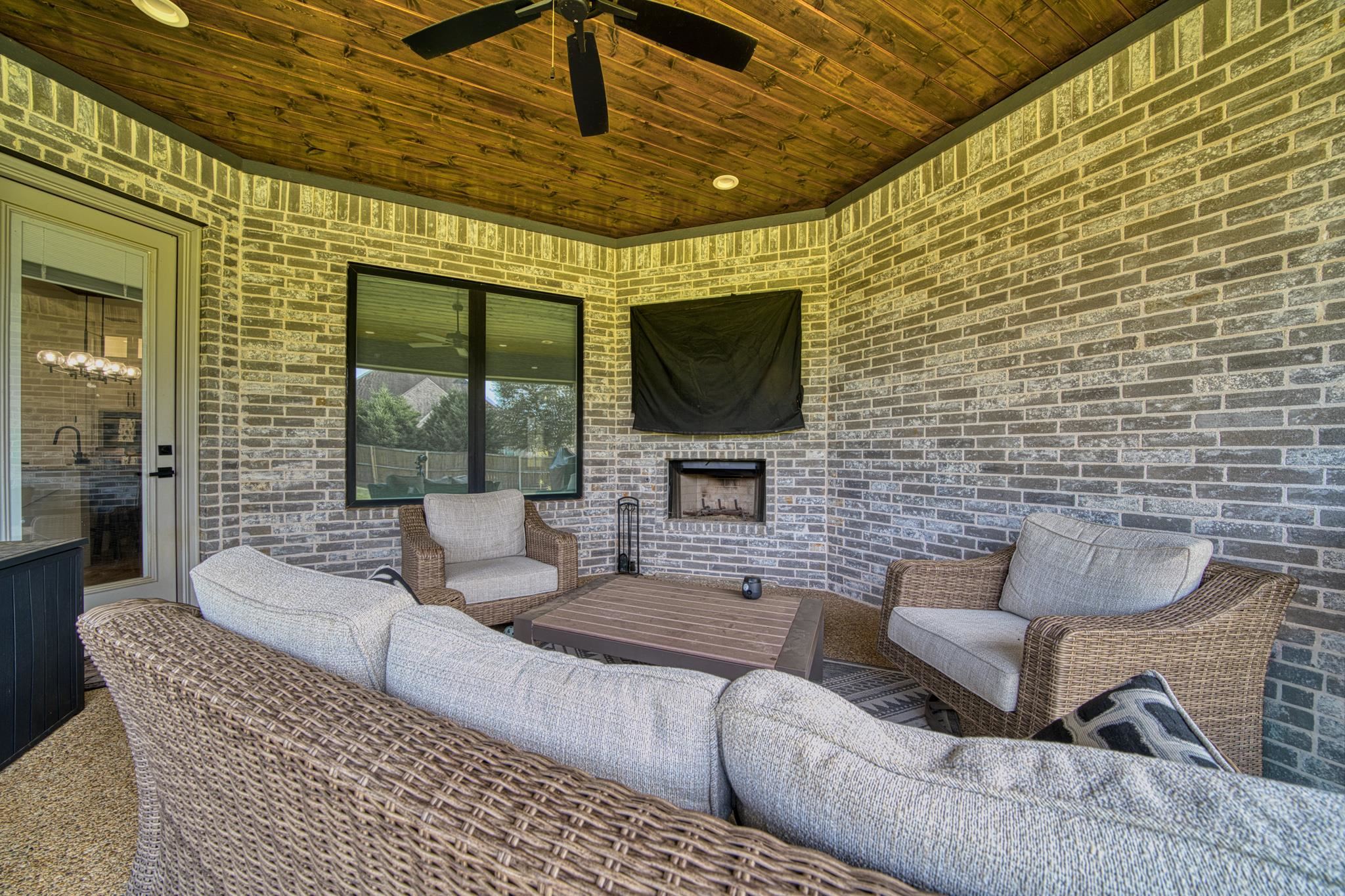 3917 Hidden Hills Cr