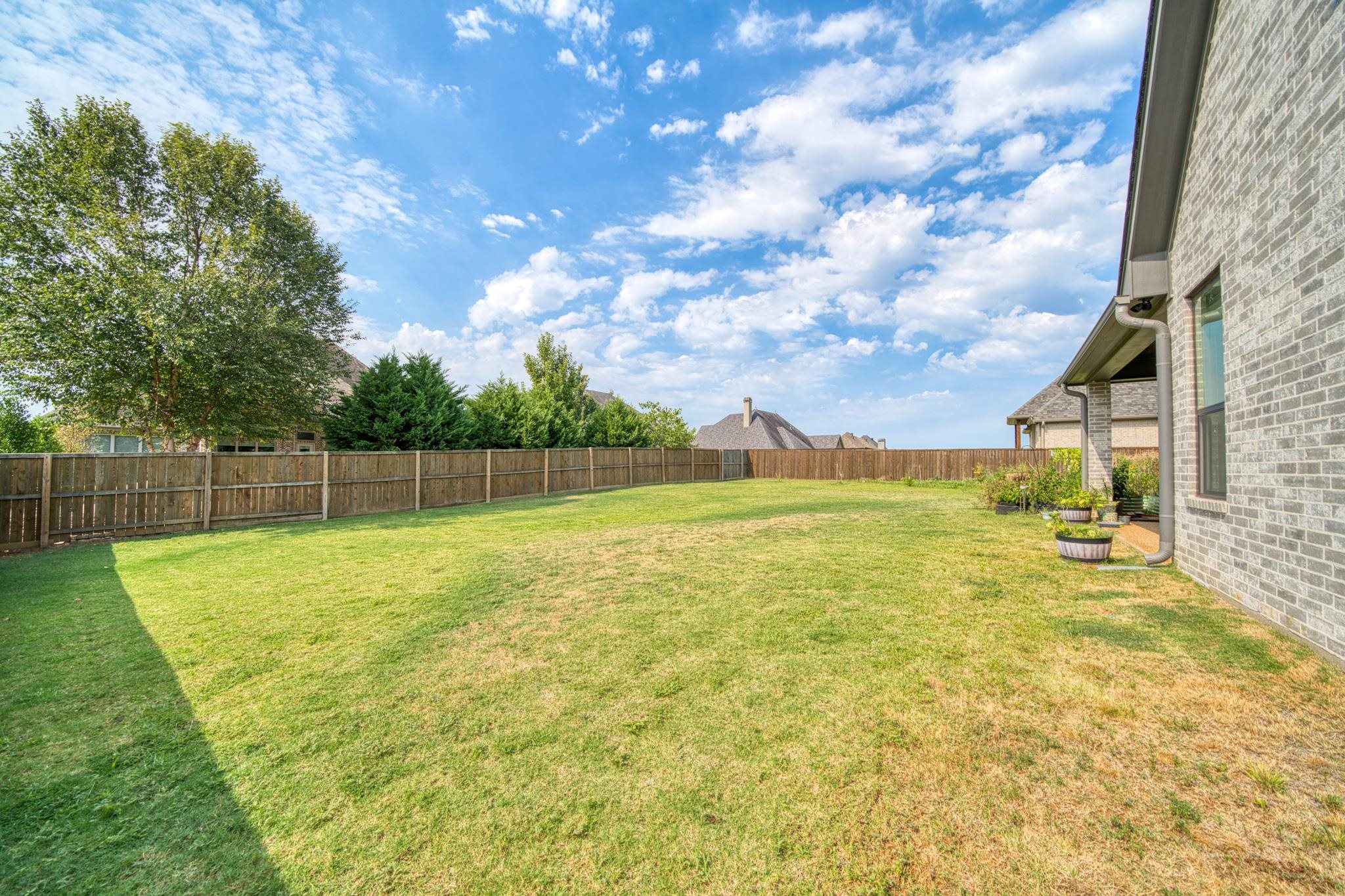 3917 Hidden Hills Cr