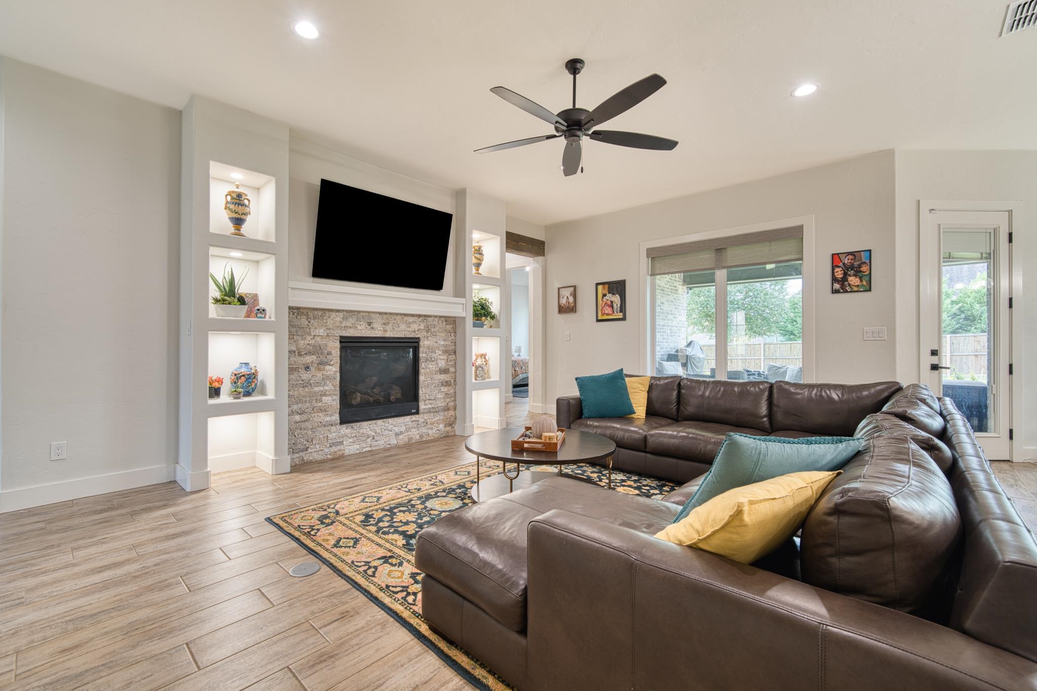 3917 Hidden Hills Cr