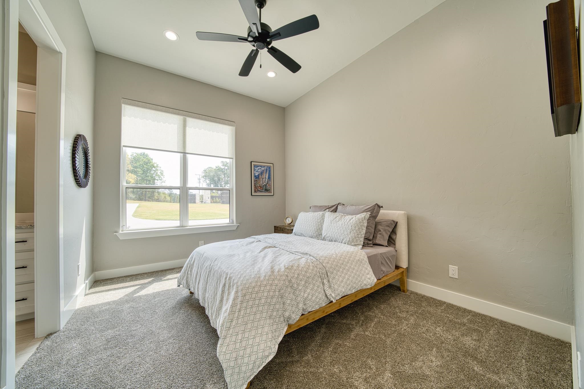 105 Thorn Briar Trail