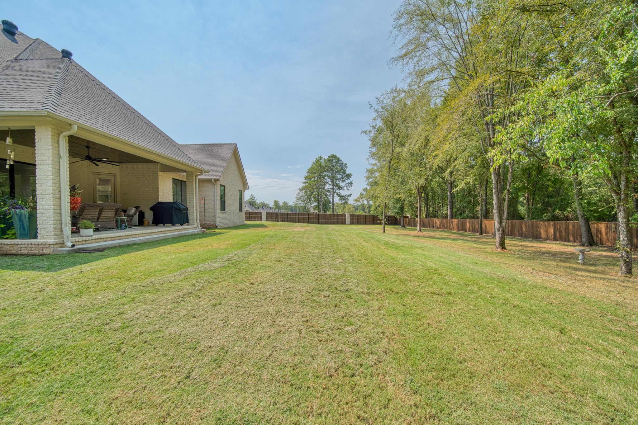 105 Thorn Briar Trail