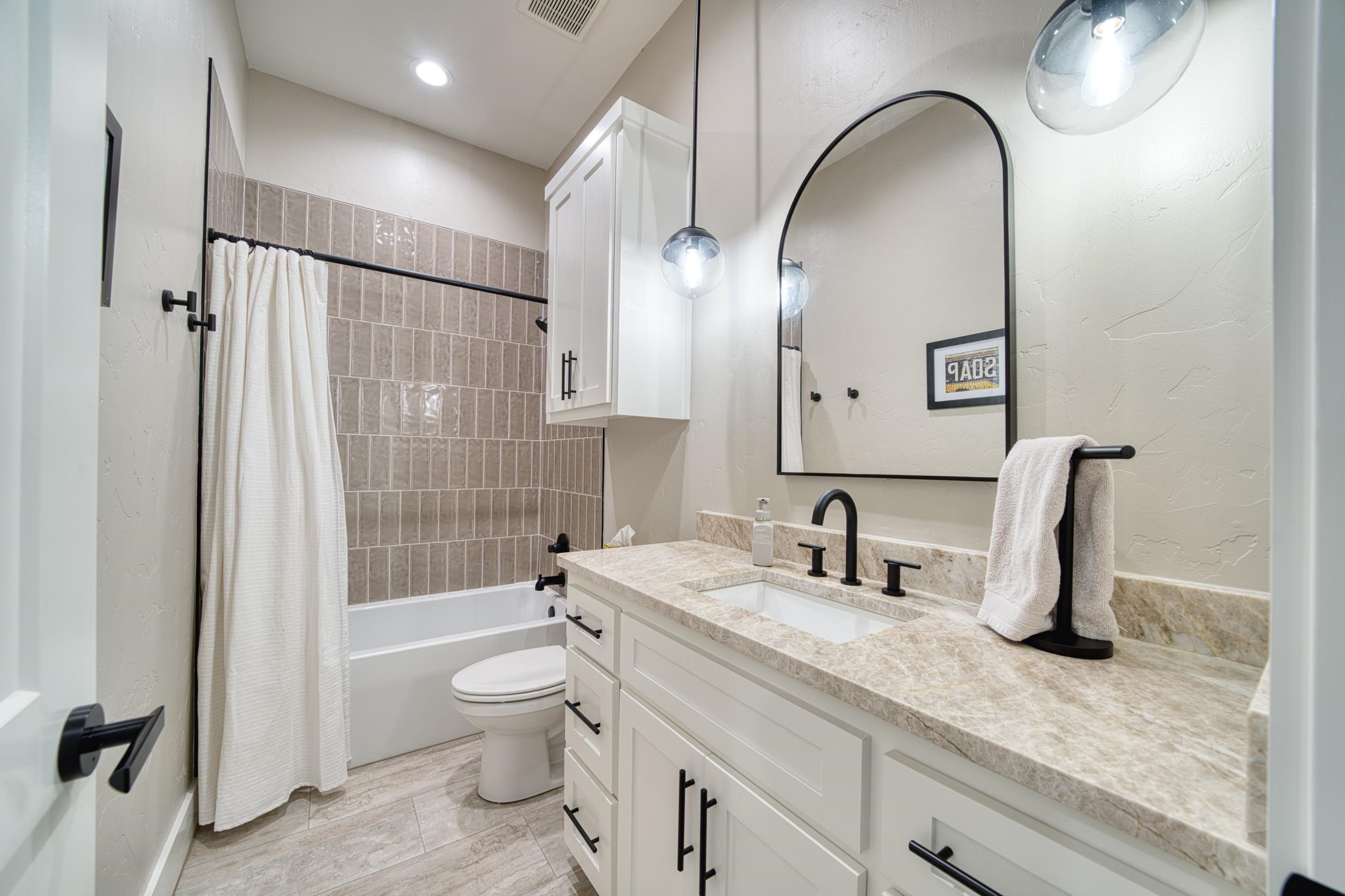 105 Thorn Briar Trail