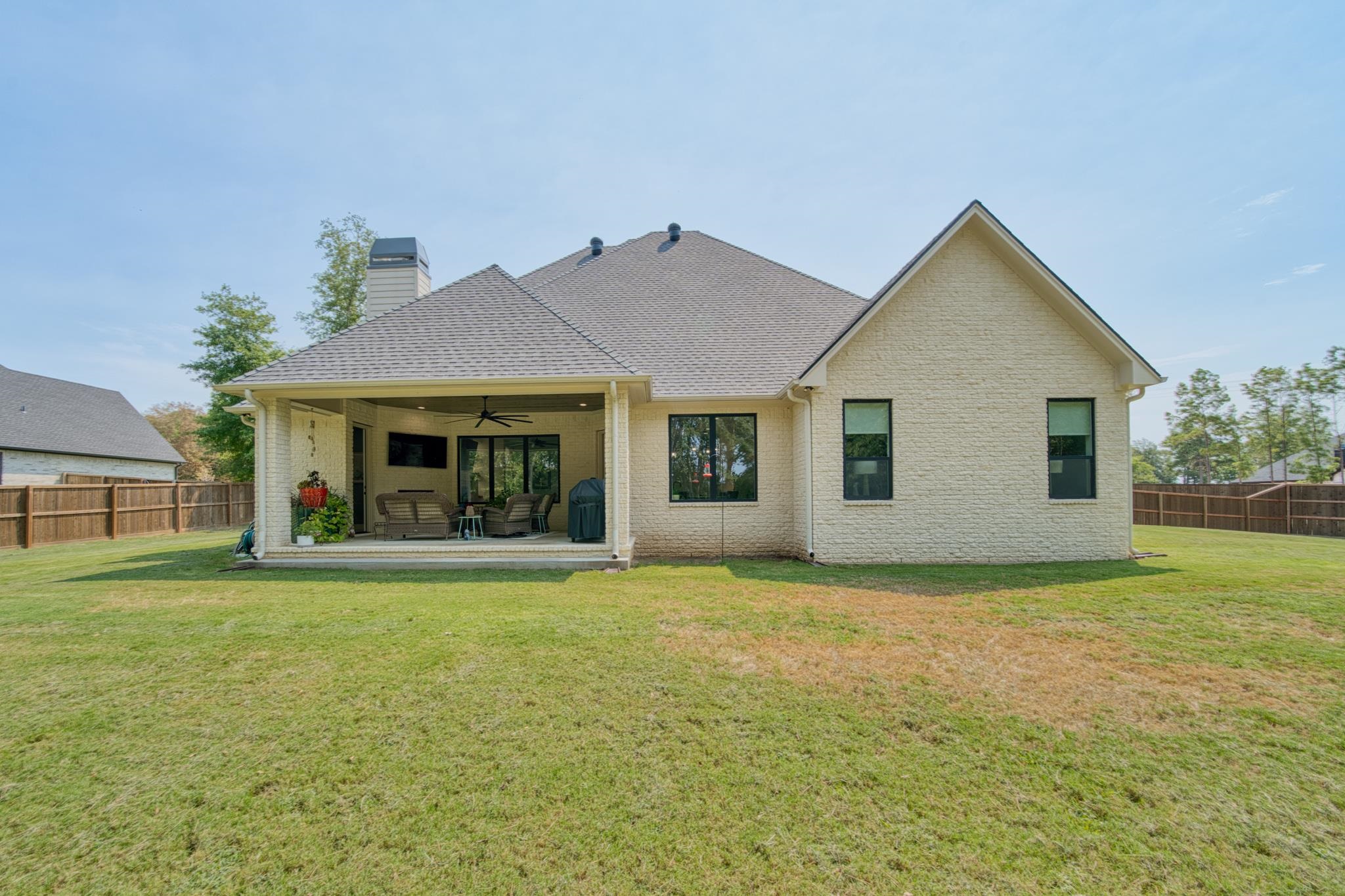 105 Thorn Briar Trail
