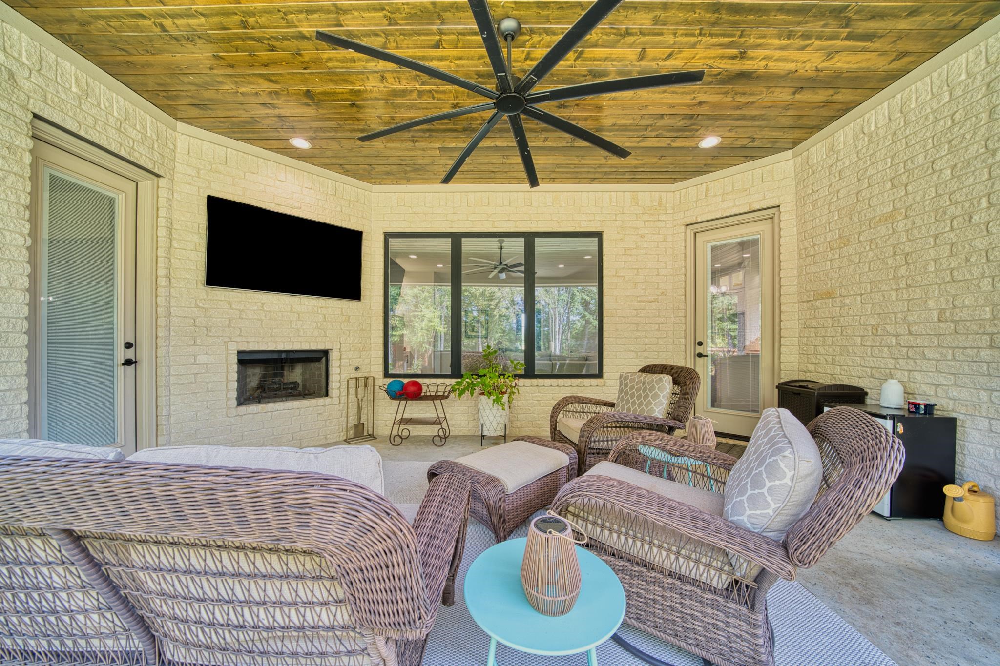 105 Thorn Briar Trail